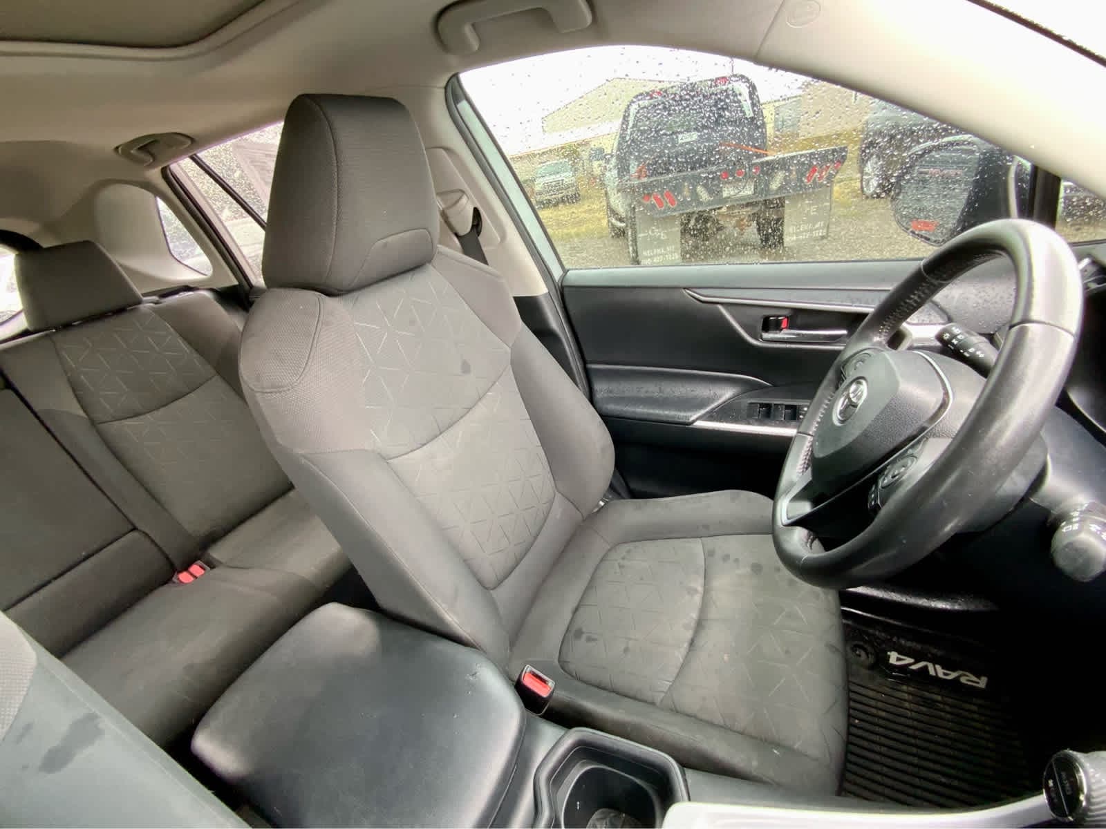 Thumbnail: 2020 Toyota RAV4 - 32