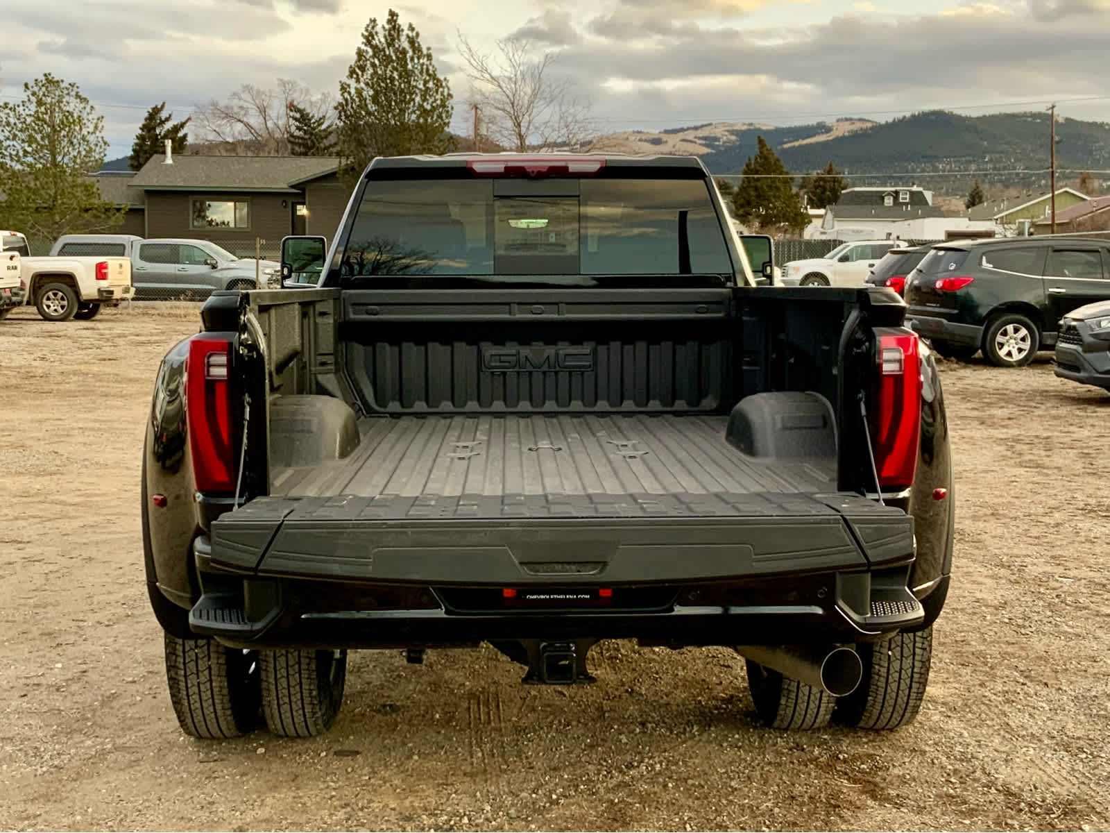 Thumbnail: 2026 GMC Sierra 3500 - 16