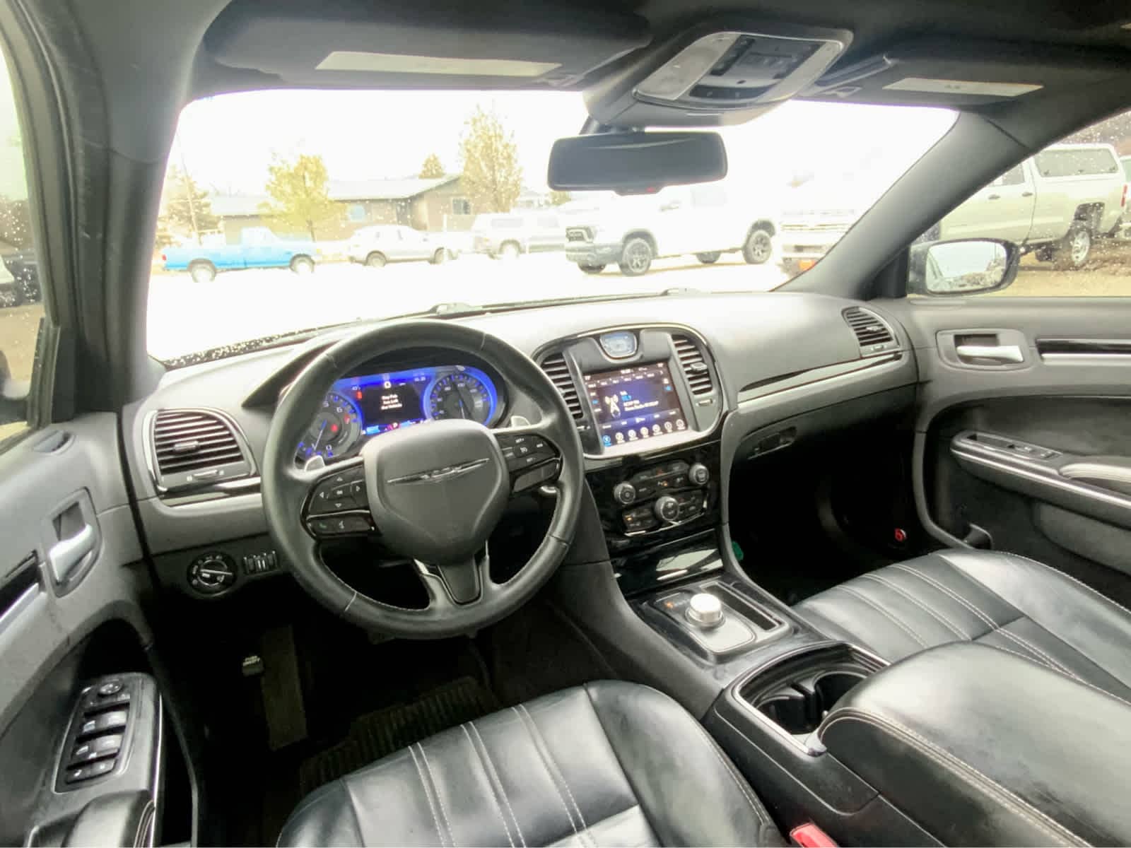 Thumbnail: 2017 Chrysler 300 - 31