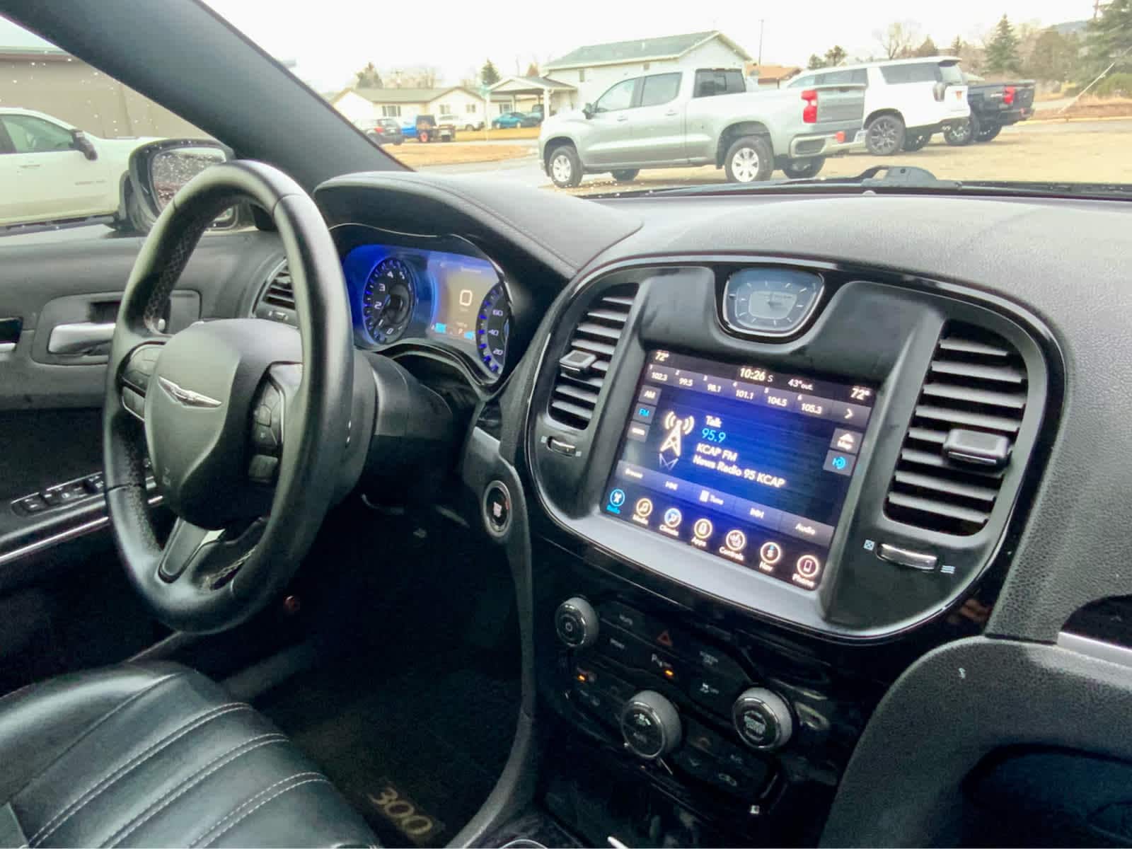 Thumbnail: 2017 Chrysler 300 - 40