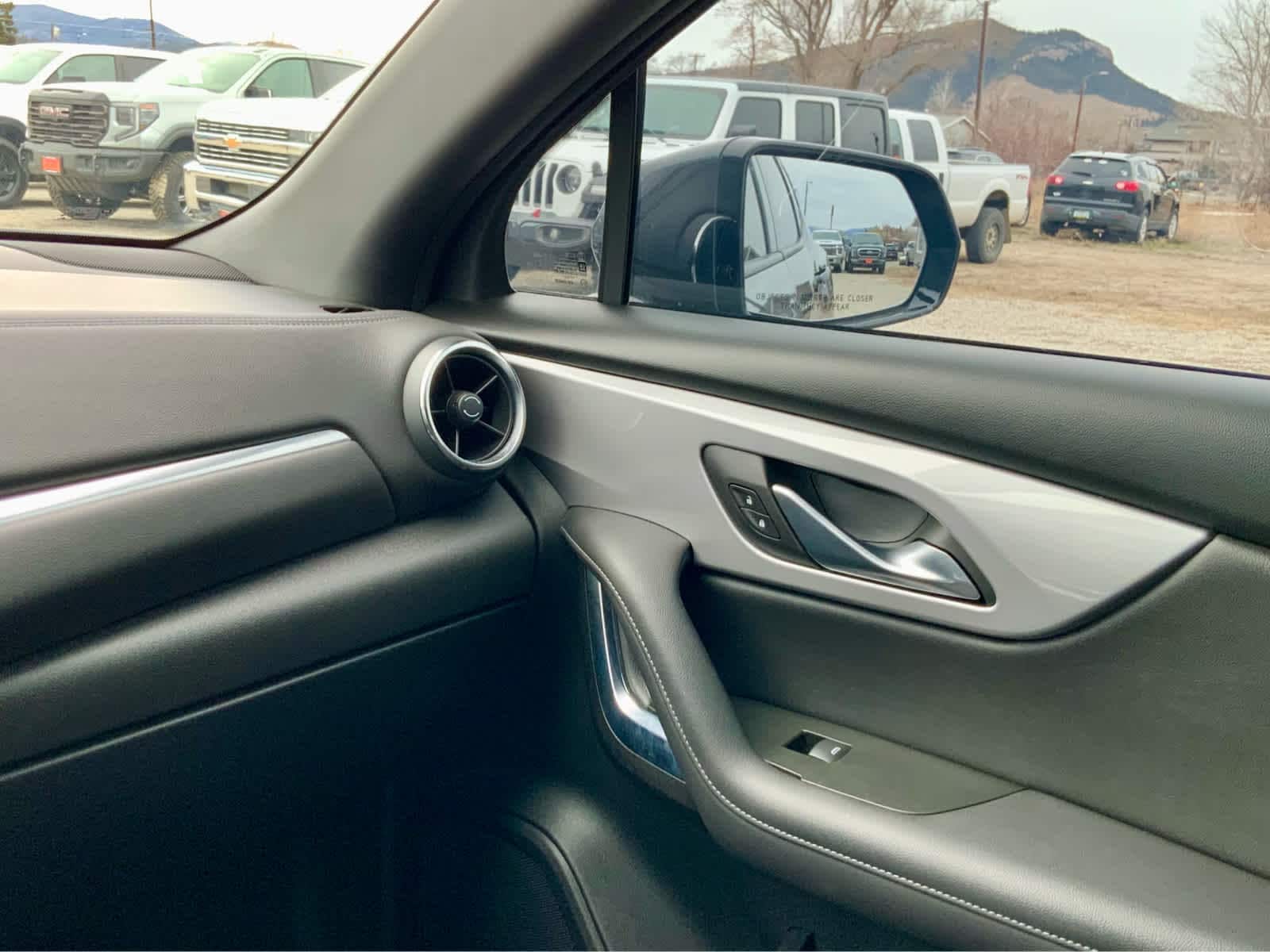 Thumbnail: 2022 Chevrolet Blazer - 37