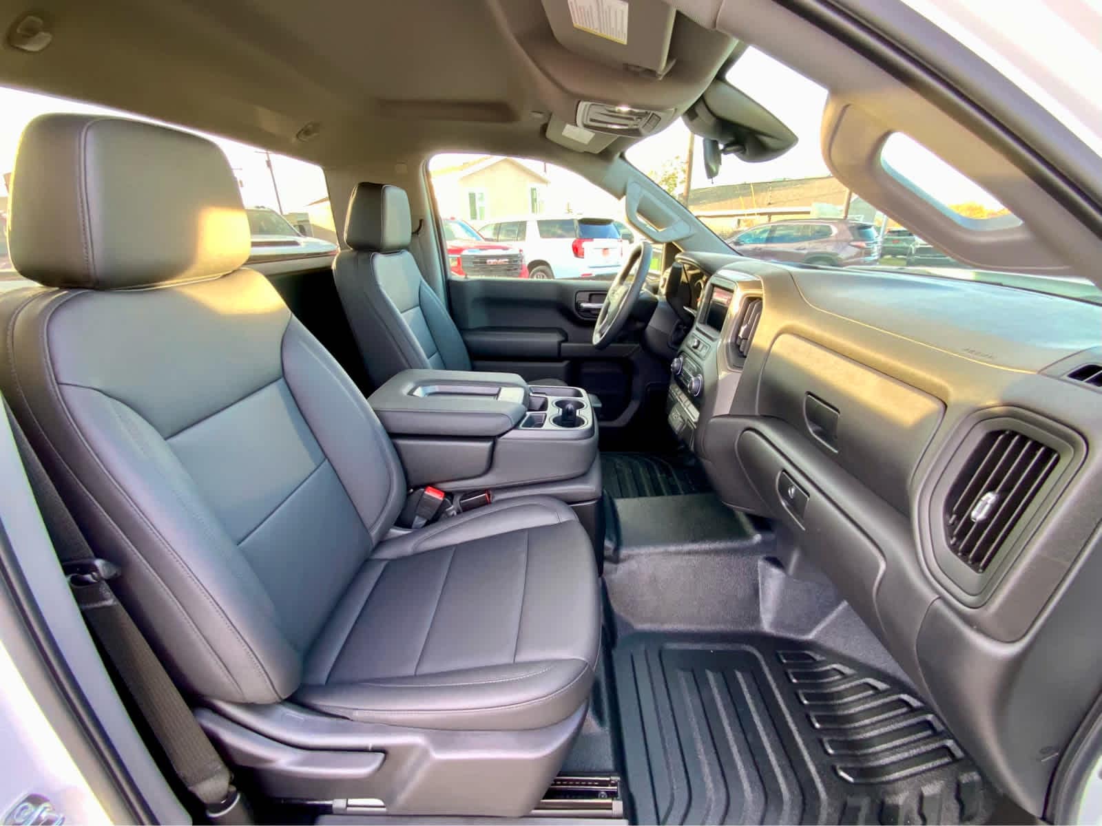 Thumbnail: 2026 Chevrolet Silverado 1500 - 26