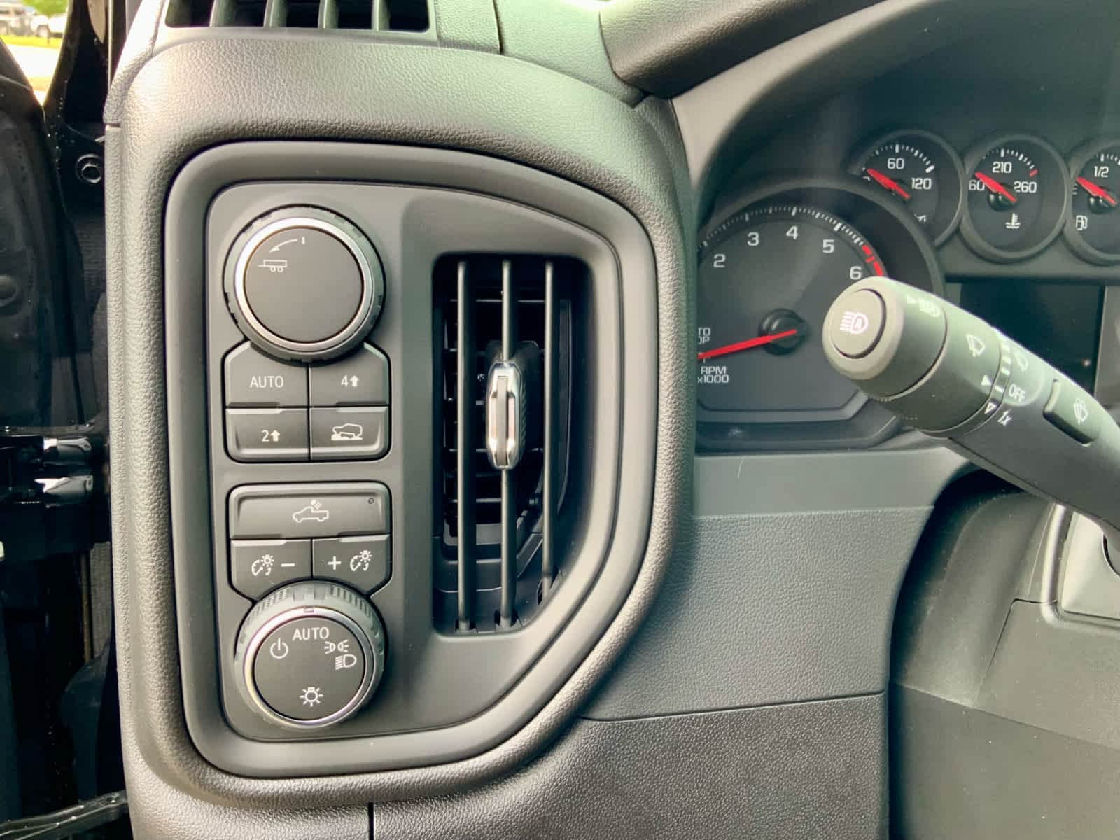 Thumbnail: 2026 Chevrolet Silverado 1500 - 50