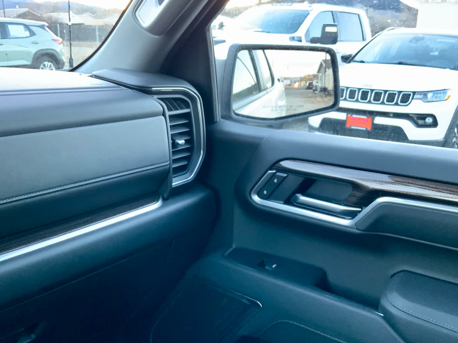 Thumbnail: 2026 Chevrolet Silverado 1500 - 44