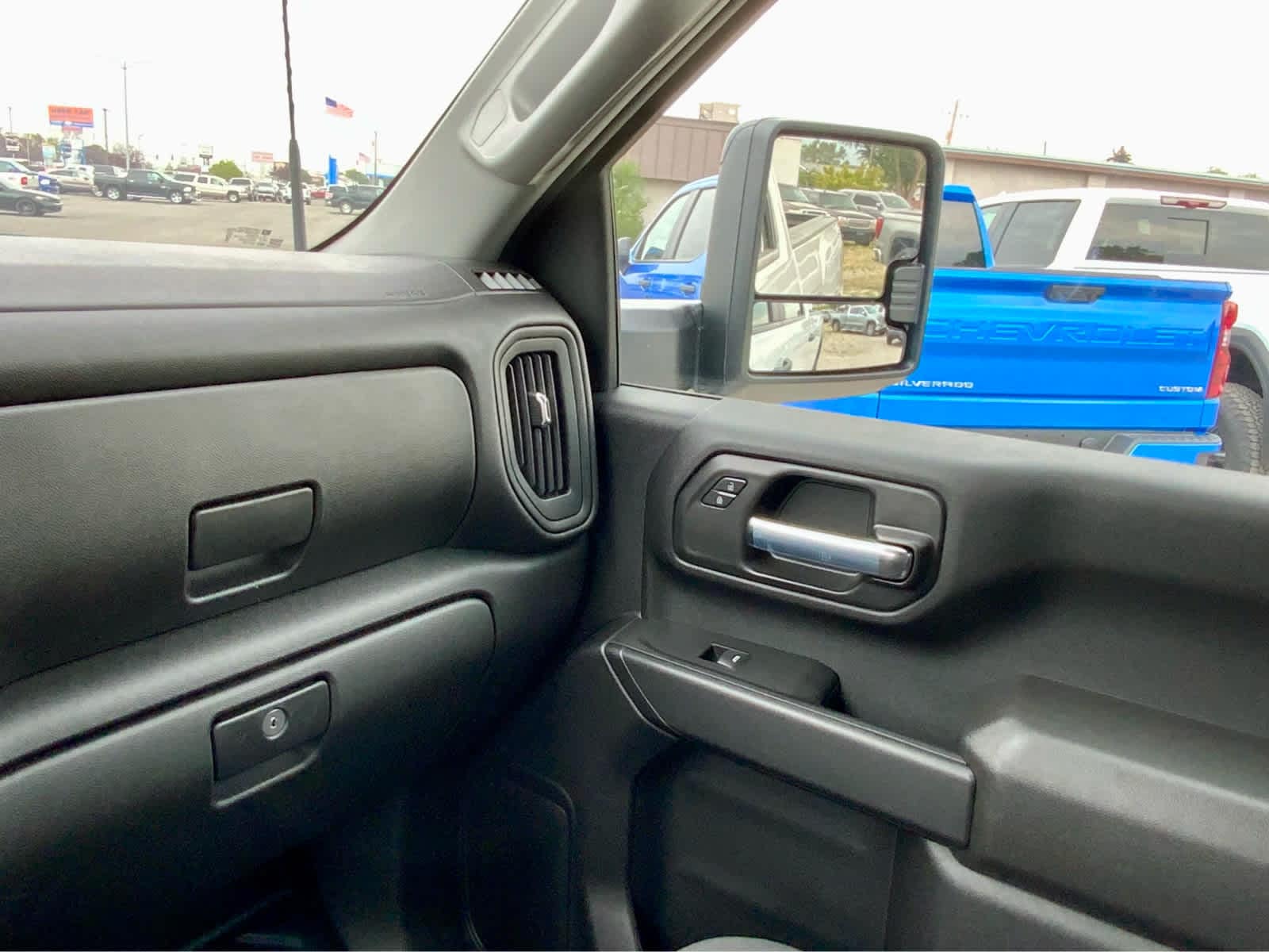 Thumbnail: 2025 GMC Sierra 3500 - 42