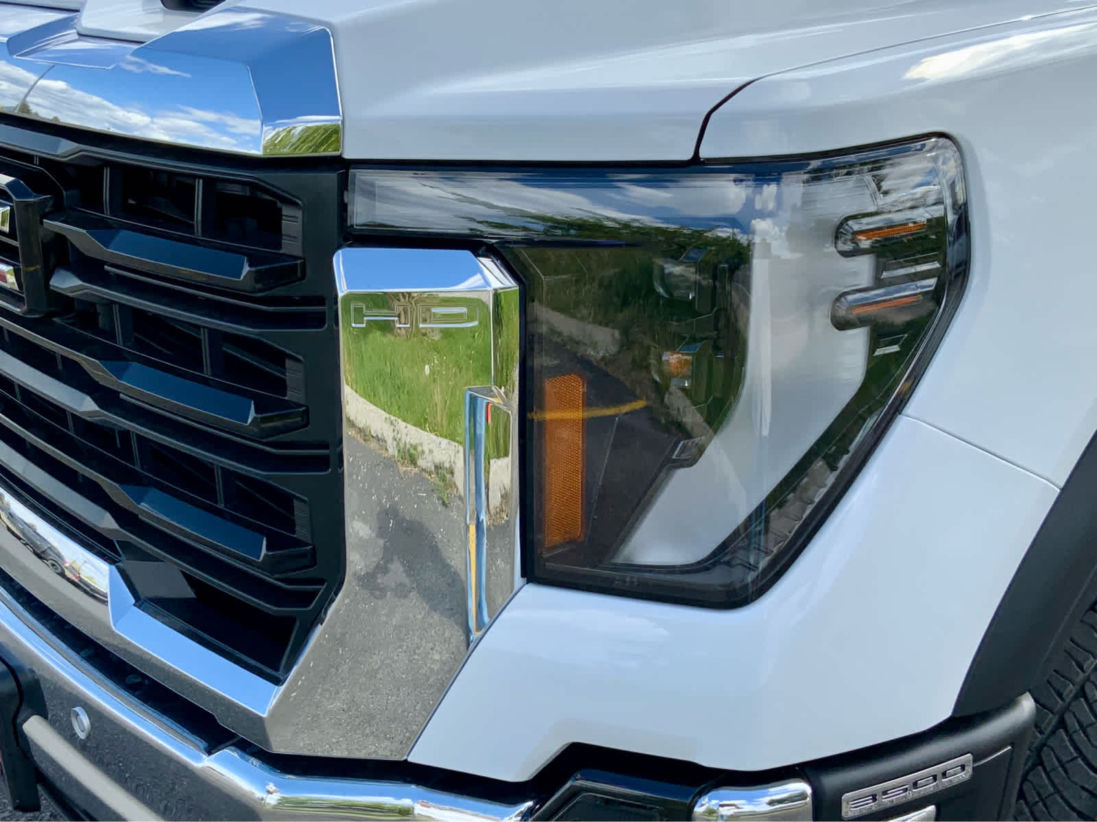Thumbnail: 2025 GMC Sierra 3500 - 16