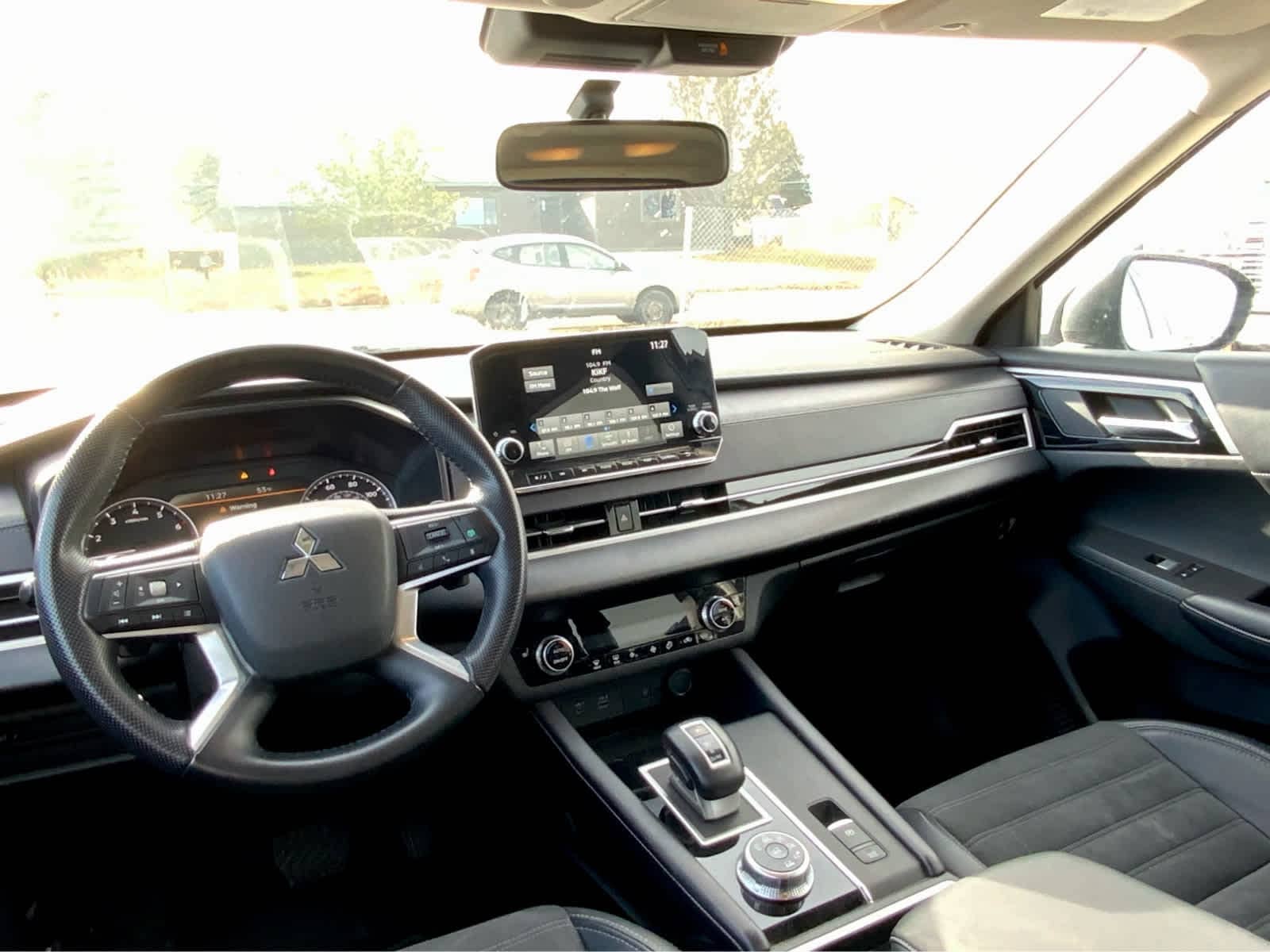 Thumbnail: 2024 Mitsubishi Outlander - 33