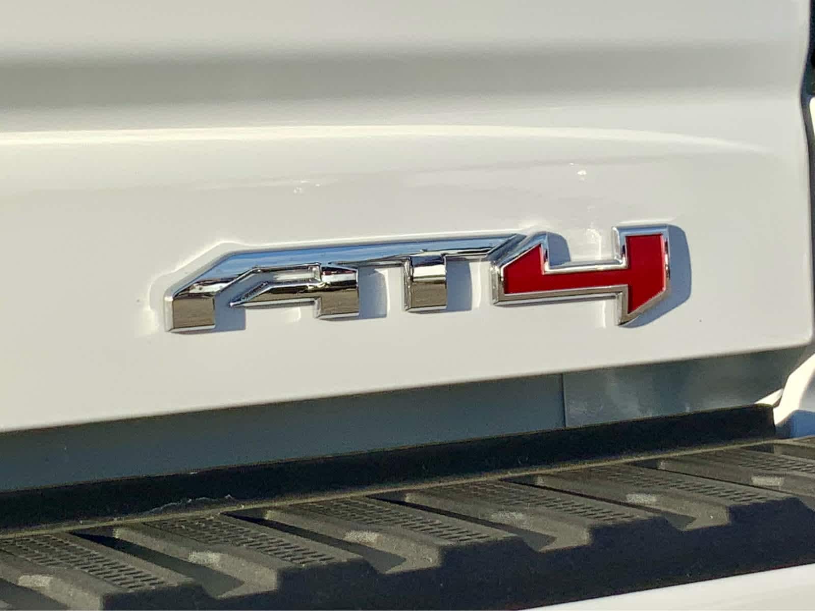 Thumbnail: 2026 GMC Sierra 2500 - 22