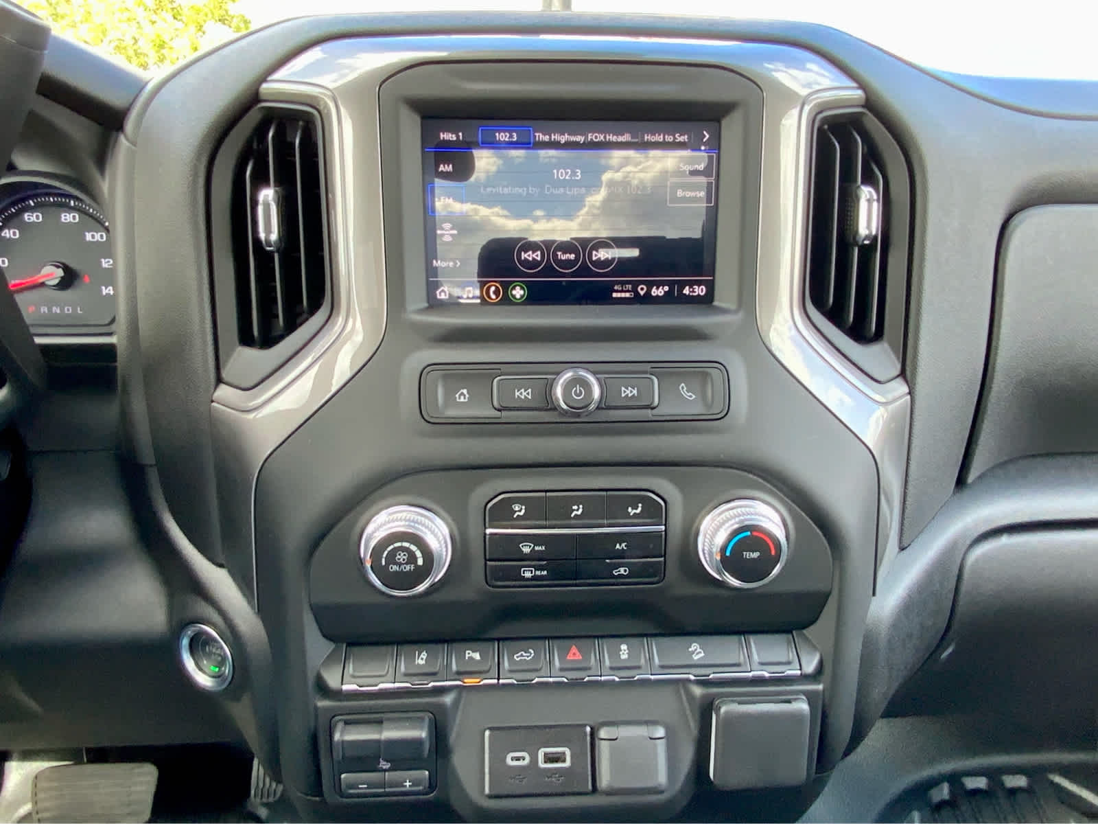 Thumbnail: 2025 GMC Sierra 3500 - 35