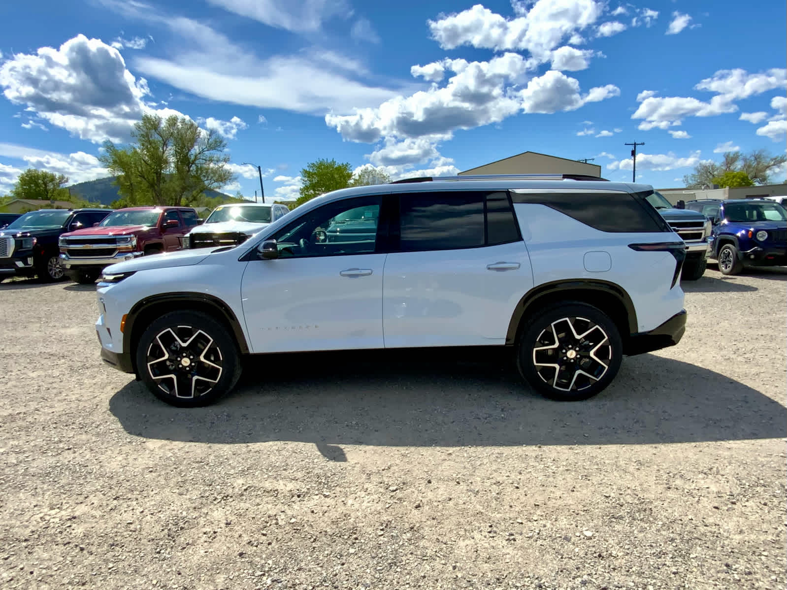 Thumbnail: 2026 Chevrolet Traverse - 2