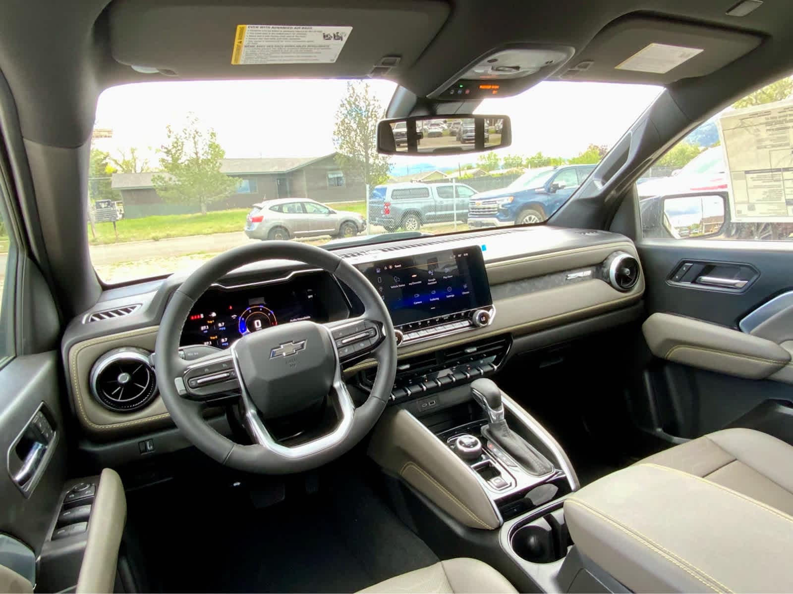 Thumbnail: 2026 Chevrolet Colorado - 32