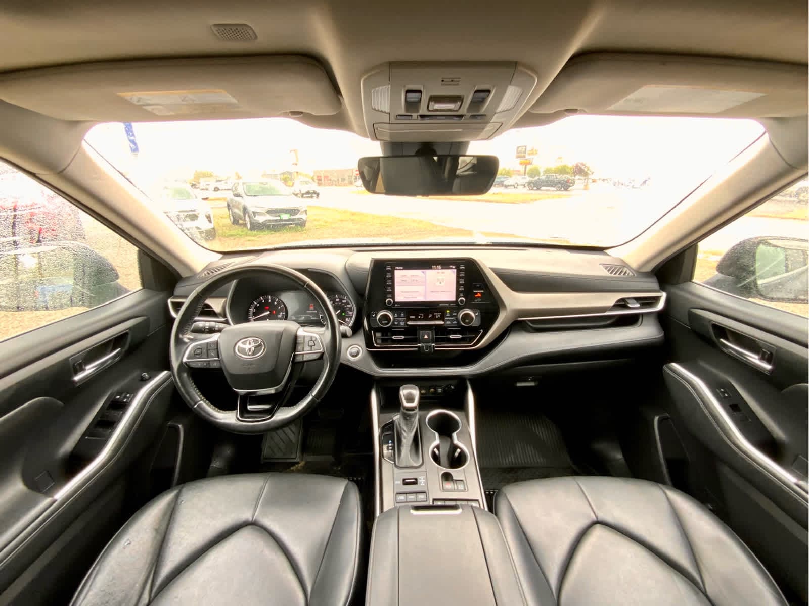 Thumbnail: 2021 Toyota Highlander - 32