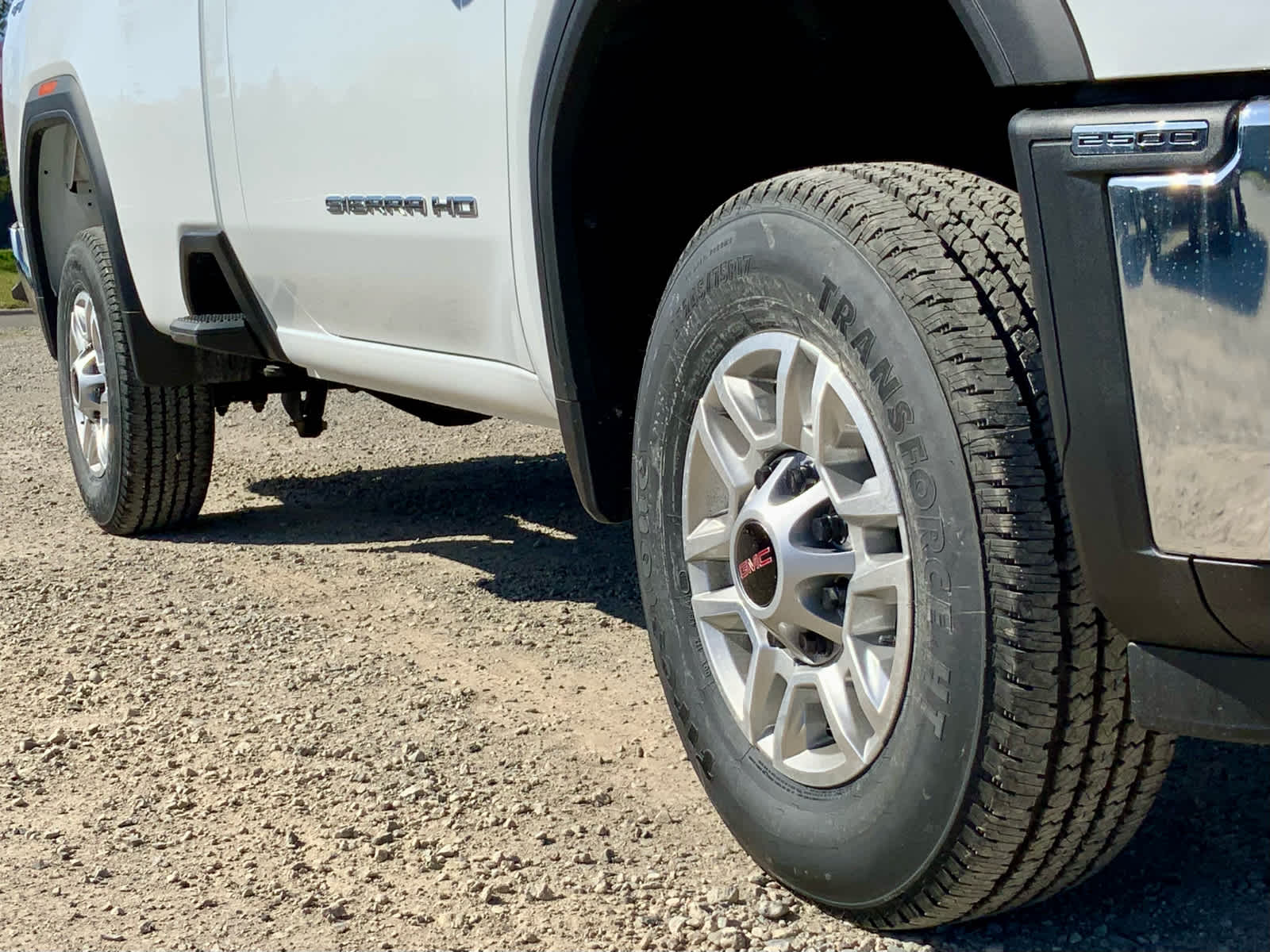 Thumbnail: 2026 GMC Sierra 2500 - 17