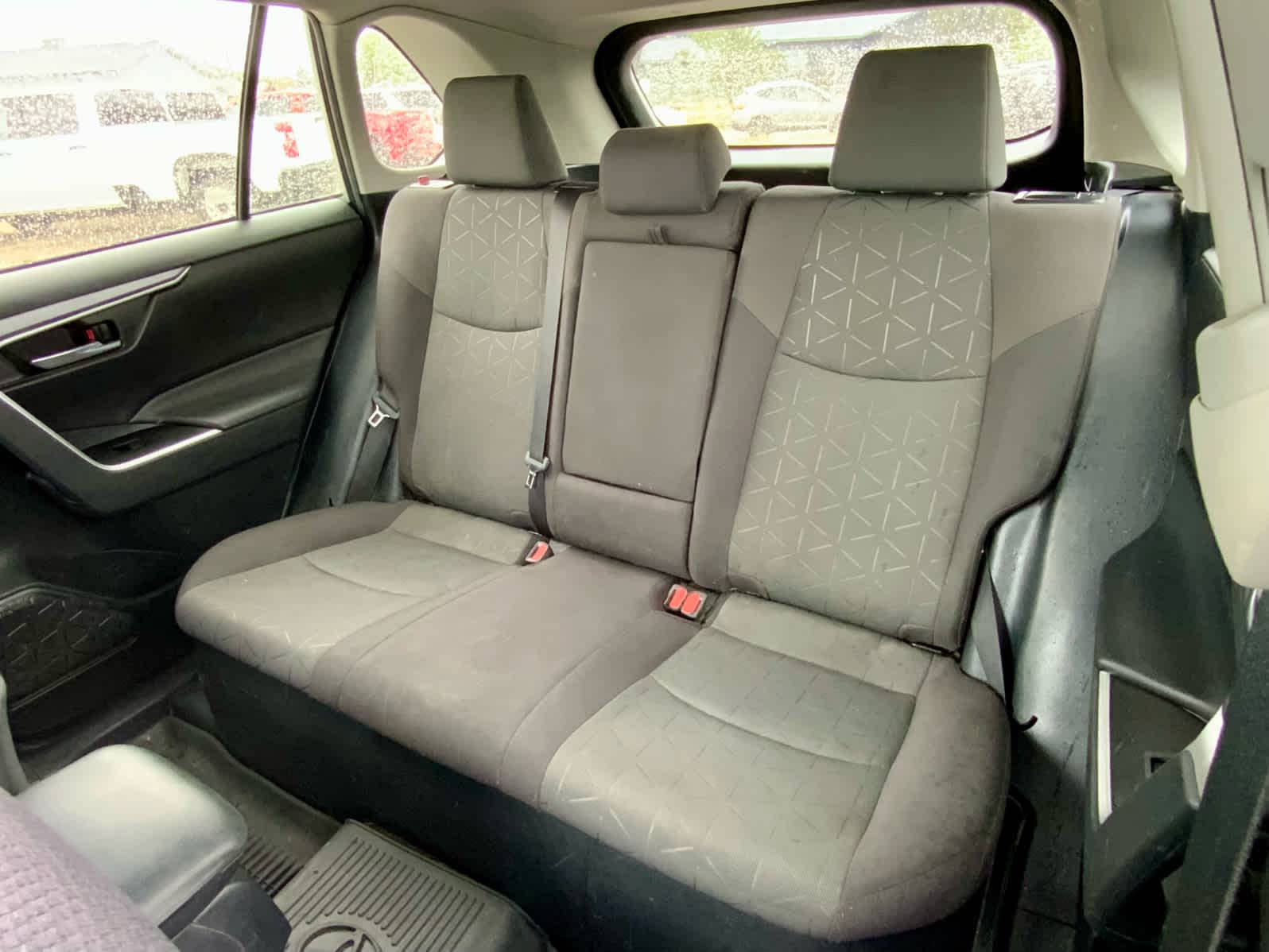 Thumbnail: 2020 Toyota RAV4 - 31
