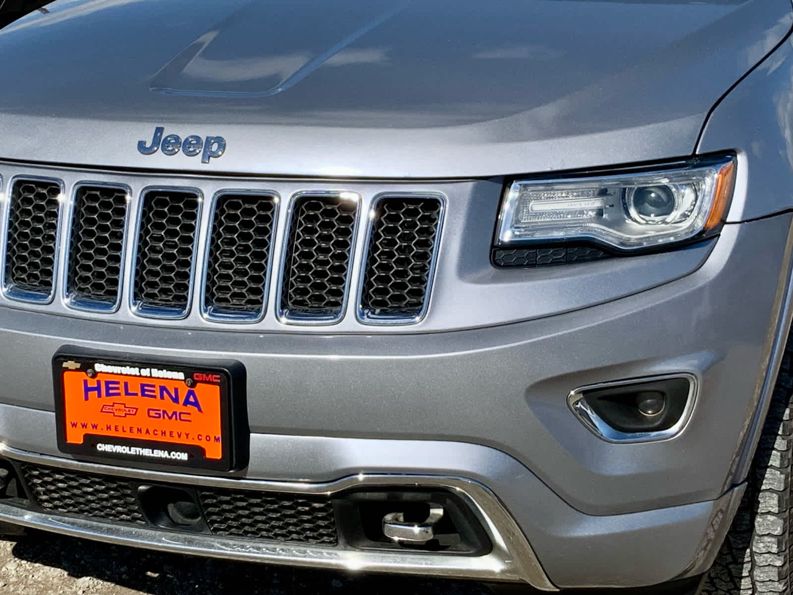Thumbnail: 2015 Jeep Grand Cherokee - 12