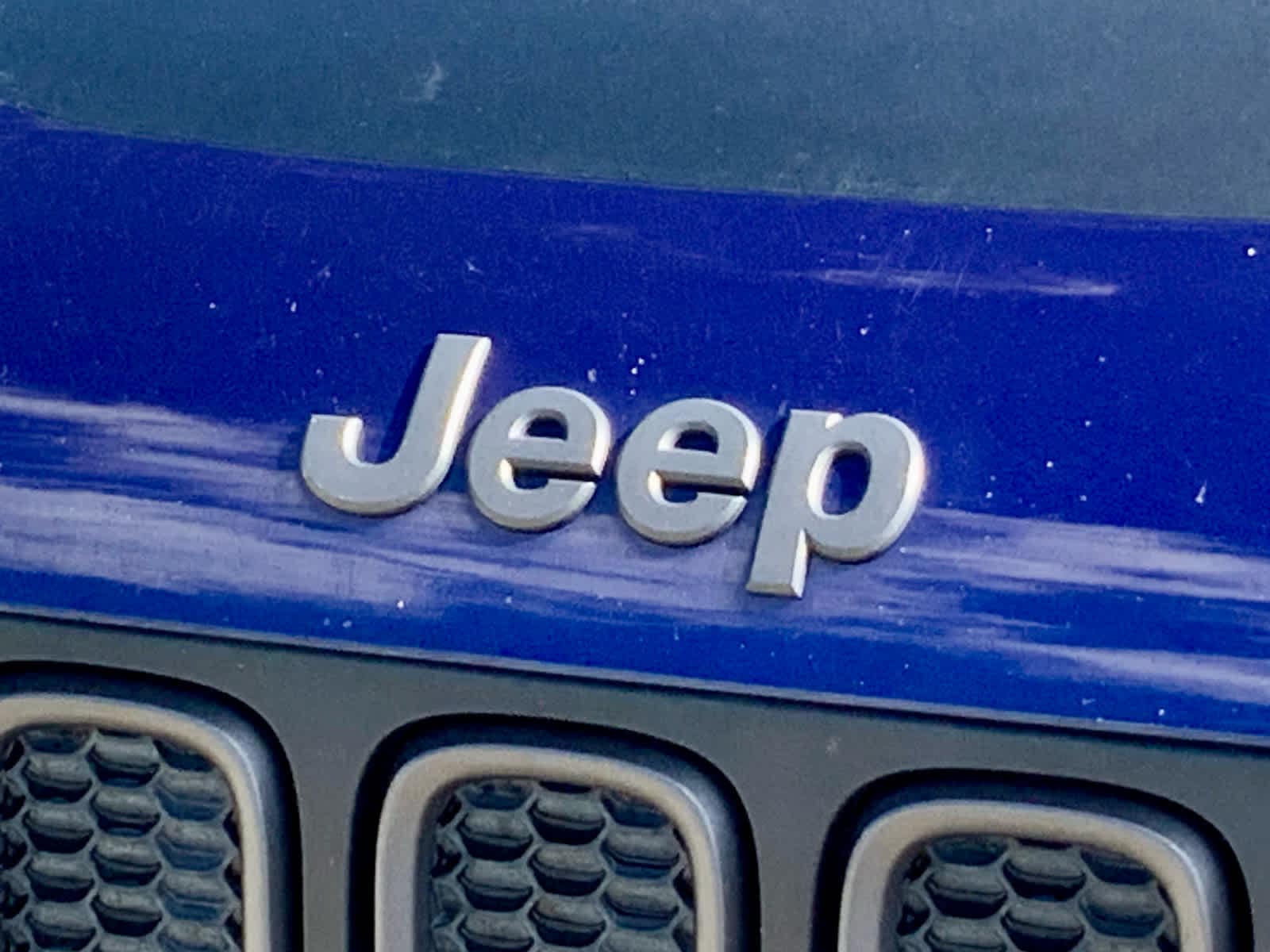 Thumbnail: 2017 Jeep Renegade - 16