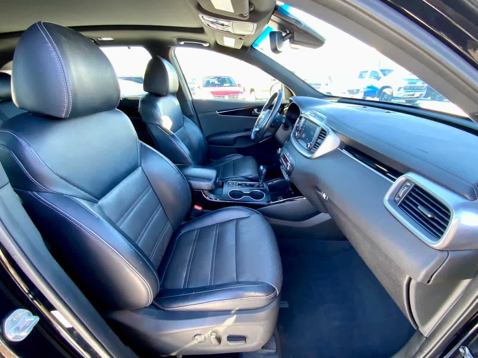 Thumbnail: 2019 Kia Sorento - 24