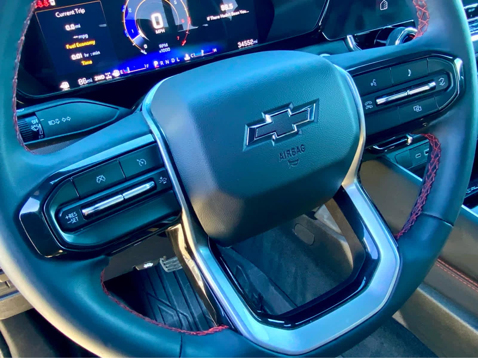 Thumbnail: 2024 Chevrolet Colorado - 43