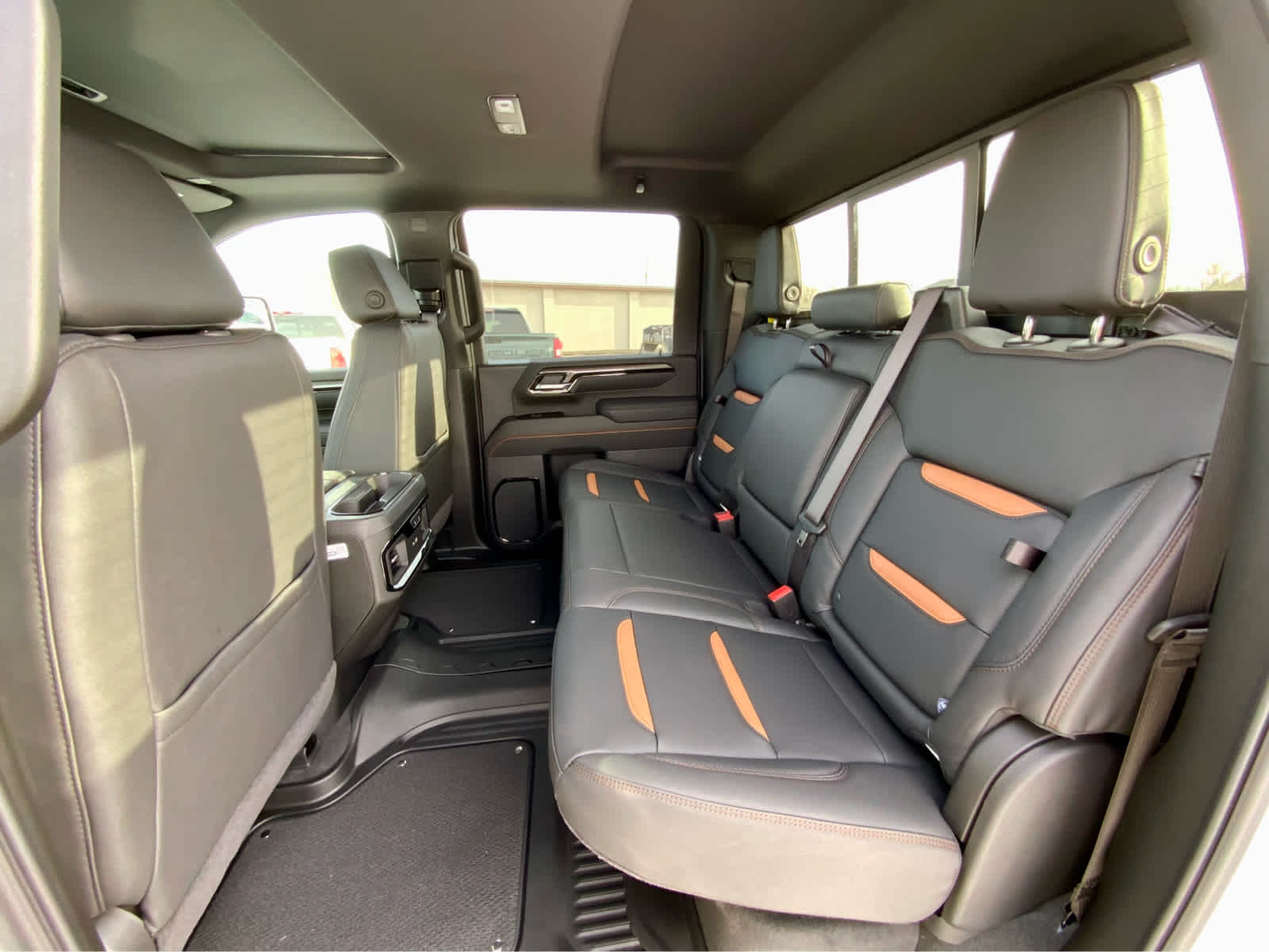 Thumbnail: 2026 GMC Sierra 3500 - 32