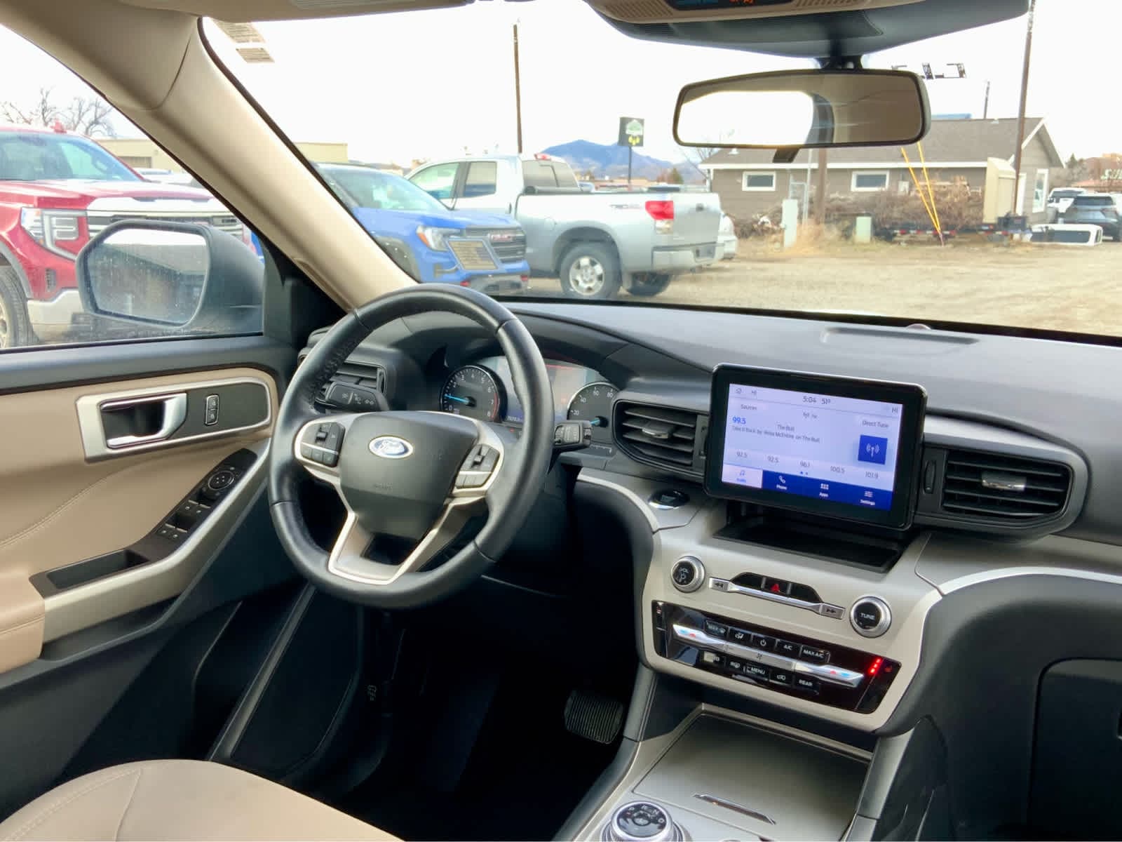Thumbnail: 2022 Ford Explorer - 36