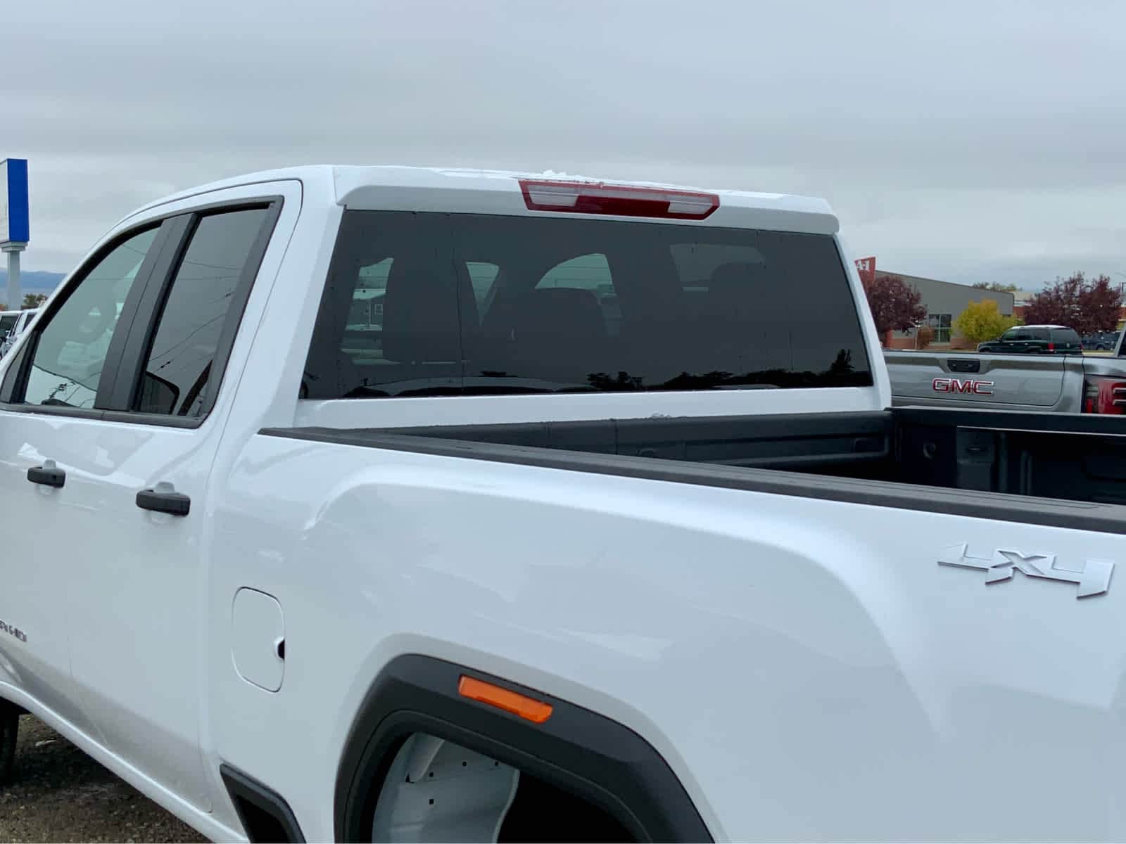 Thumbnail: 2026 GMC Sierra 2500 - 15