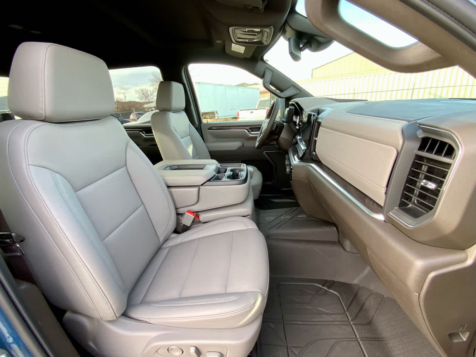 Thumbnail: 2026 Chevrolet Silverado 2500 - 31