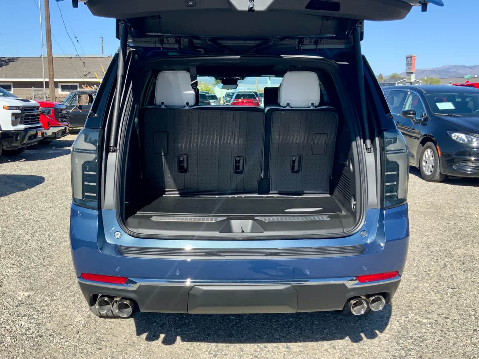 Thumbnail: 2026 Chevrolet Tahoe - 18