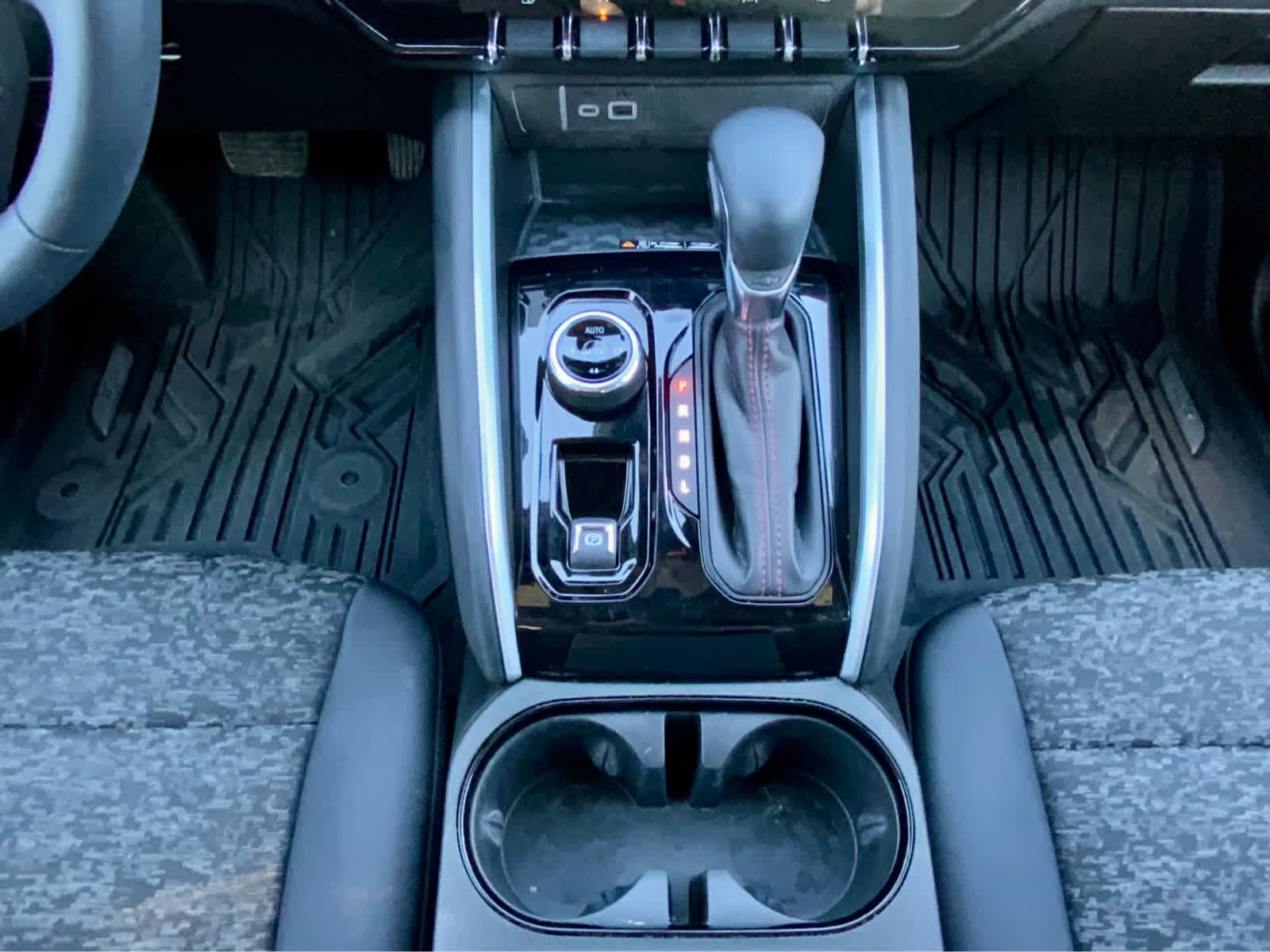 Thumbnail: 2024 Chevrolet Colorado - 48