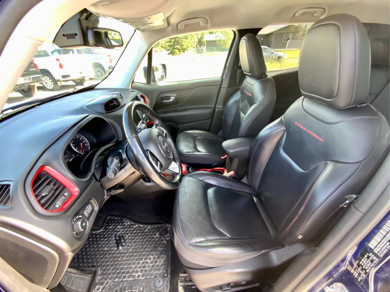 Thumbnail: 2017 Jeep Renegade - 22
