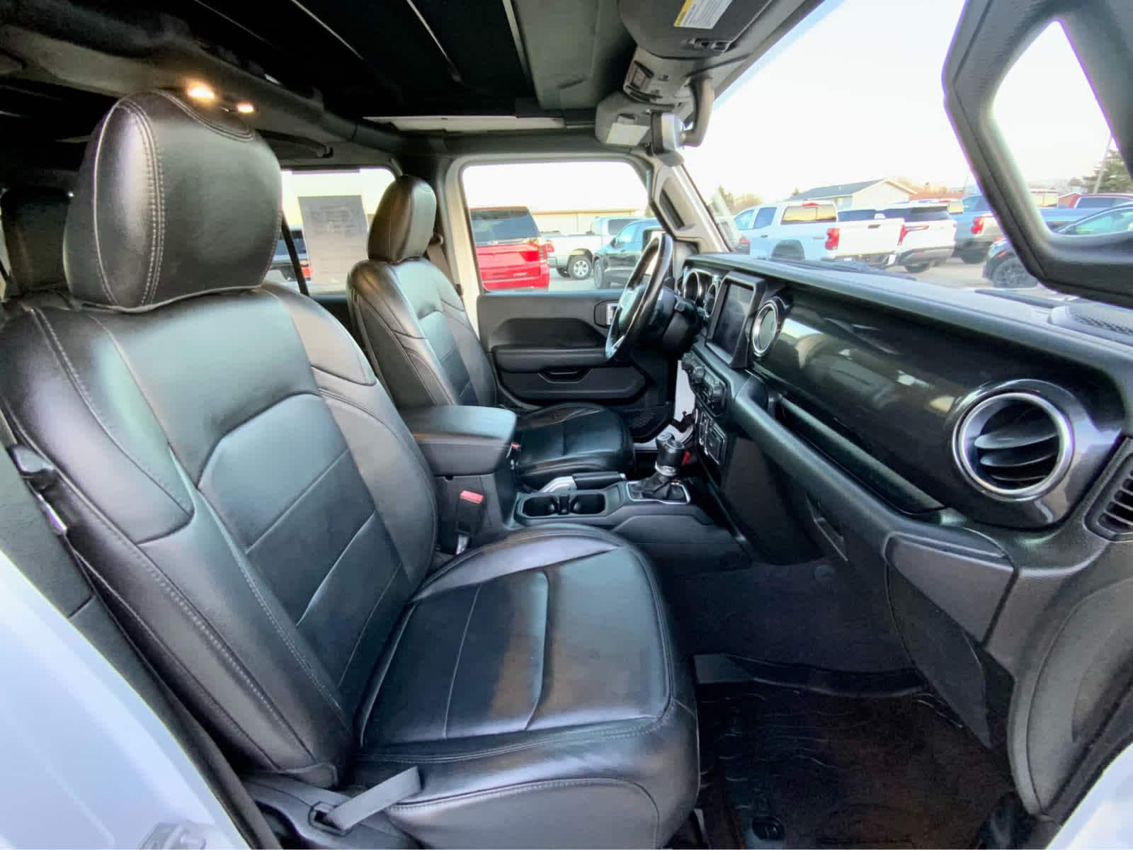 Thumbnail: 2021 Jeep Wrangler - 27