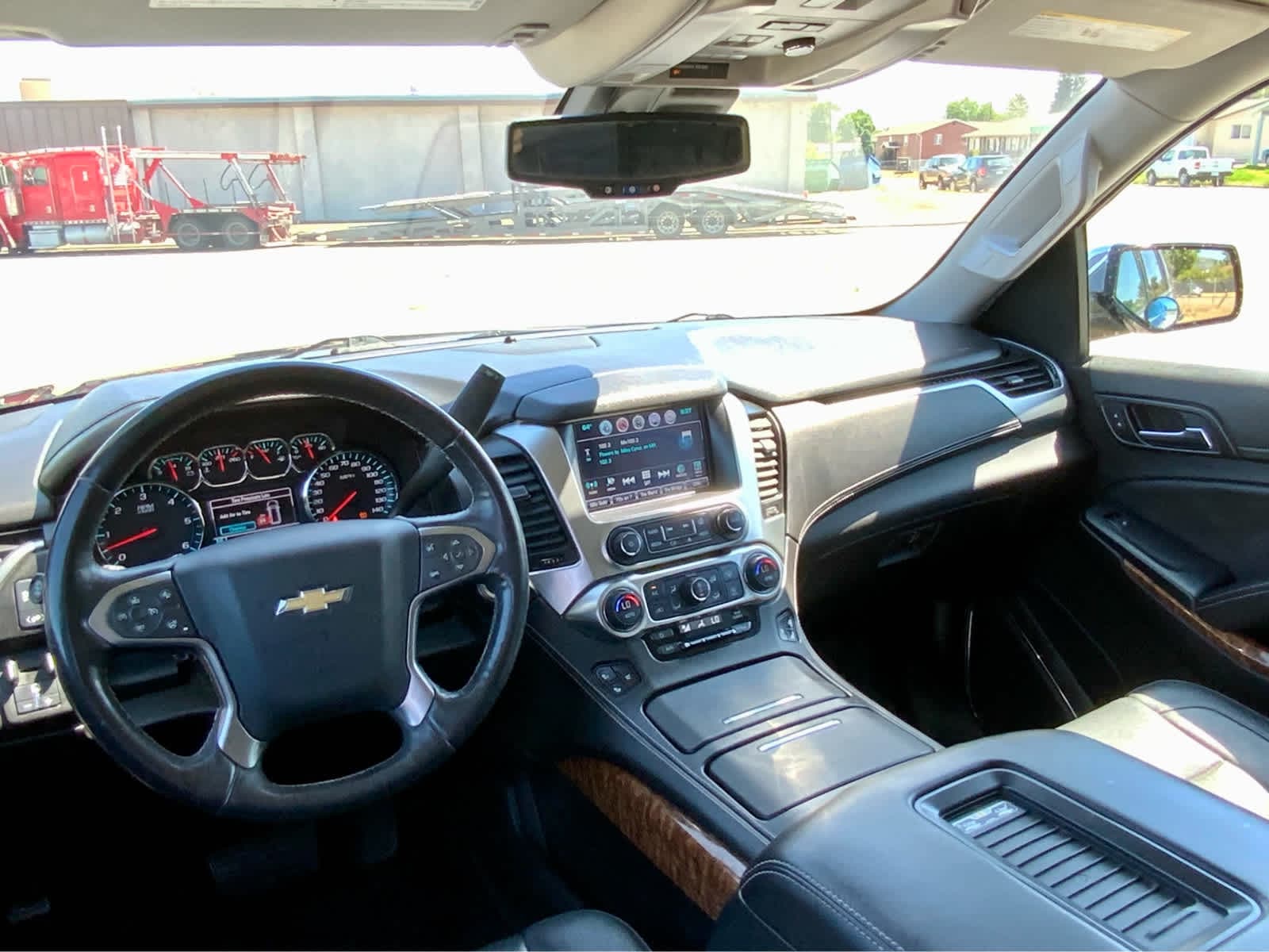 Thumbnail: 2016 Chevrolet Tahoe - 39
