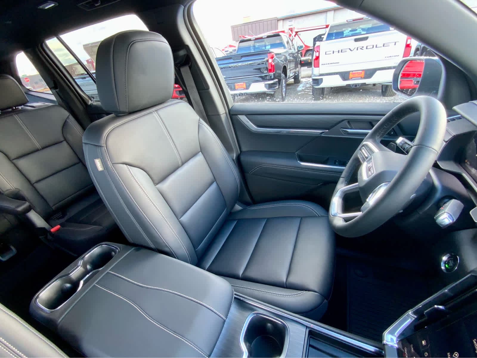 Thumbnail: 2026 GMC Acadia - 32