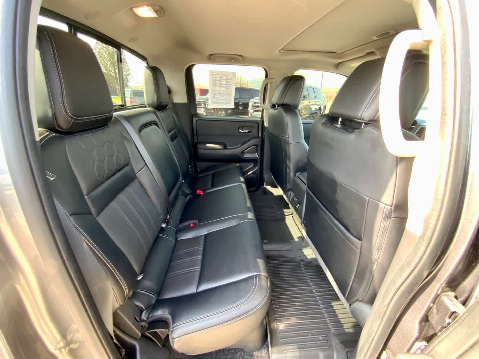 Thumbnail: 2024 Nissan Frontier - 26