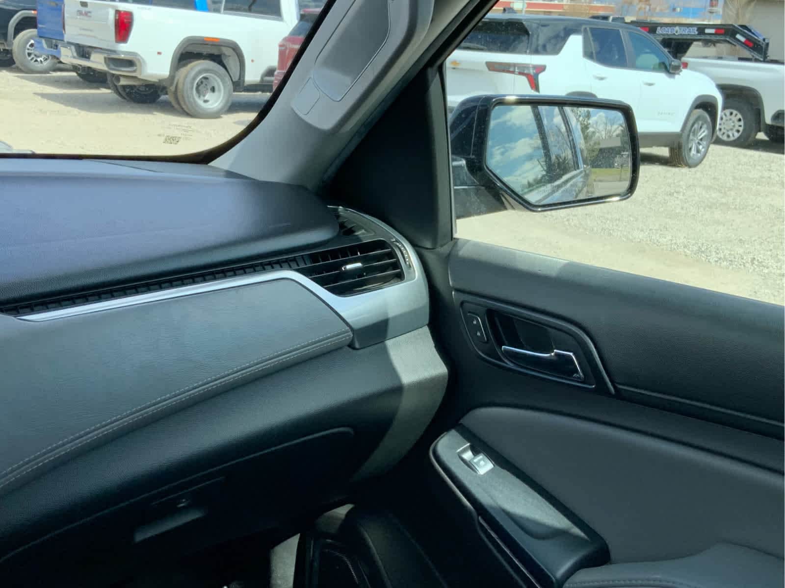 Thumbnail: 2017 Chevrolet Suburban - 38