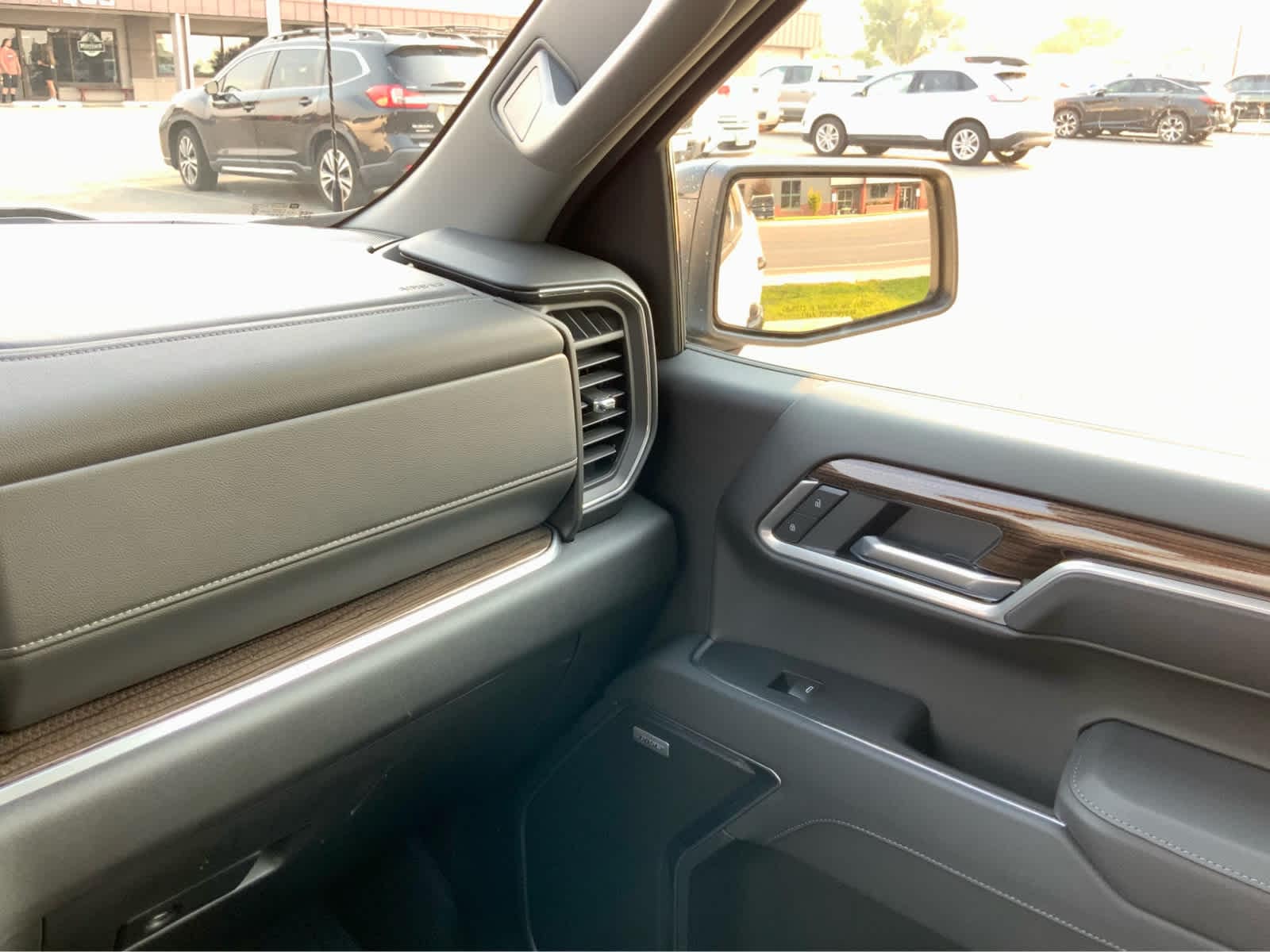 Thumbnail: 2026 Chevrolet Silverado 1500 - 38