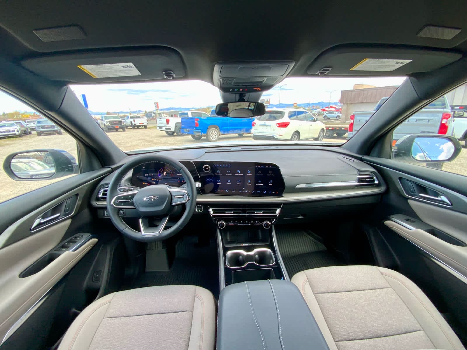 Thumbnail: 2026 Chevrolet Traverse - 33