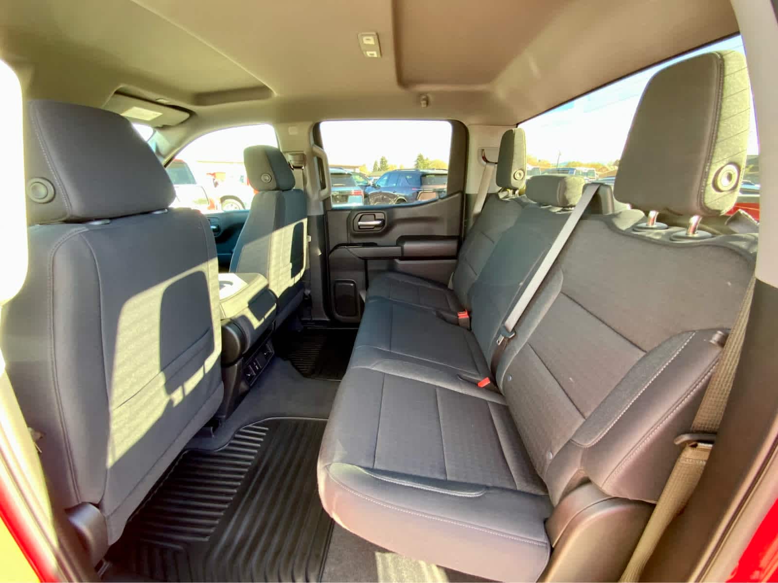 Thumbnail: 2026 Chevrolet Silverado 1500 - 31