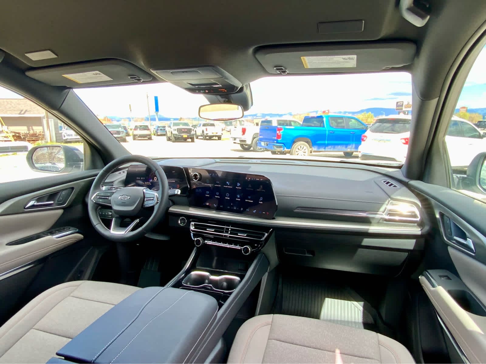 Thumbnail: 2026 Chevrolet Traverse - 35