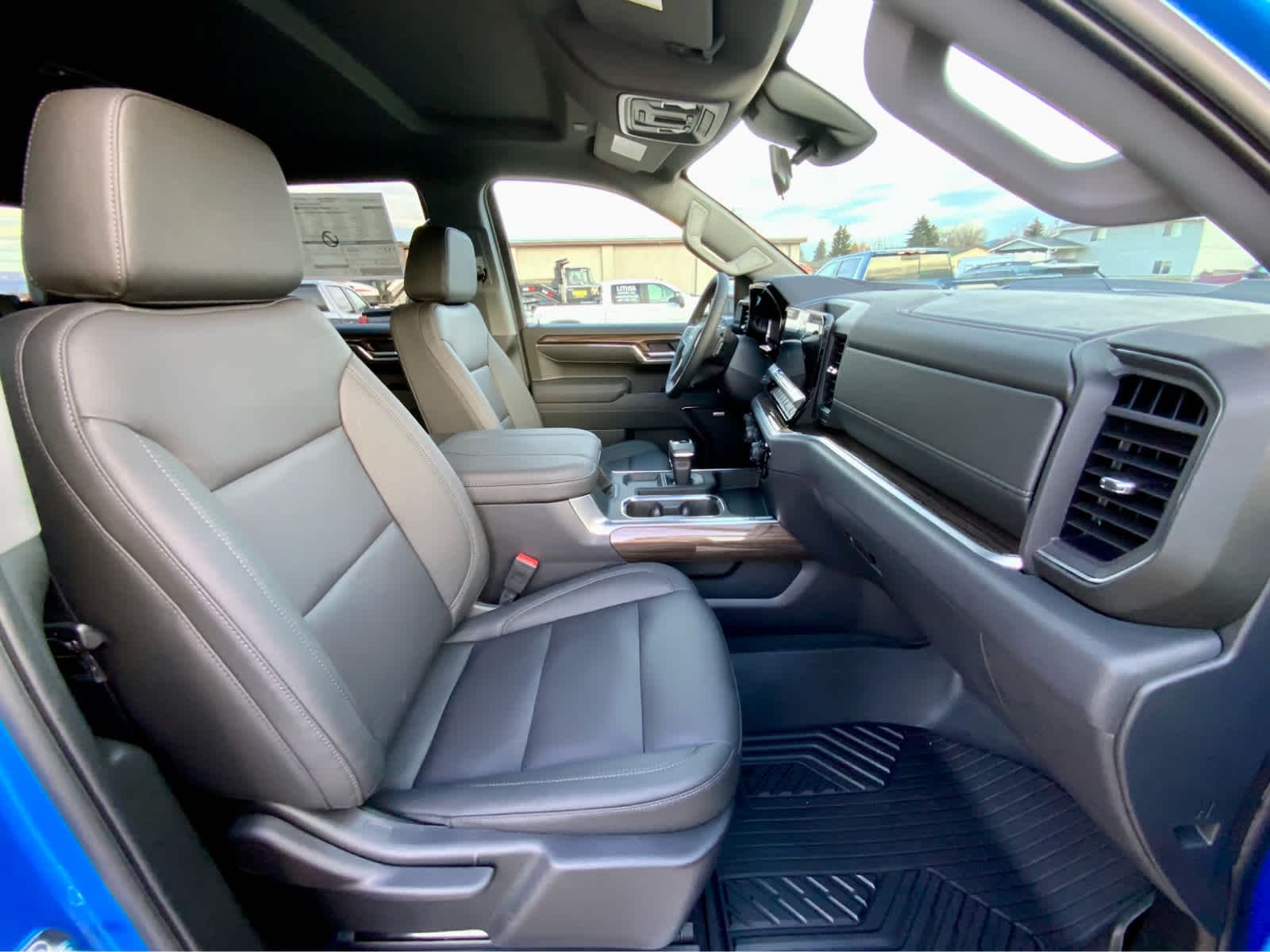 Thumbnail: 2026 Chevrolet Silverado 1500 - 31