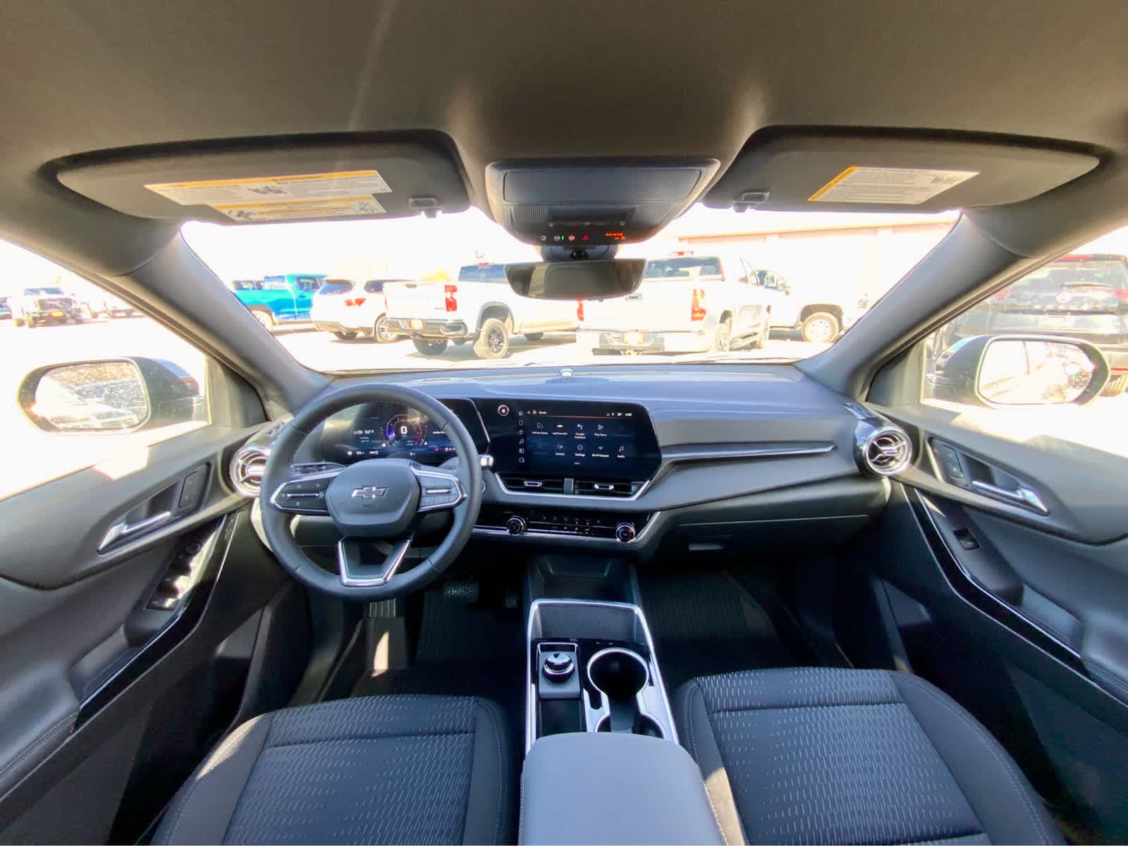 Thumbnail: 2026 Chevrolet Equinox - 32