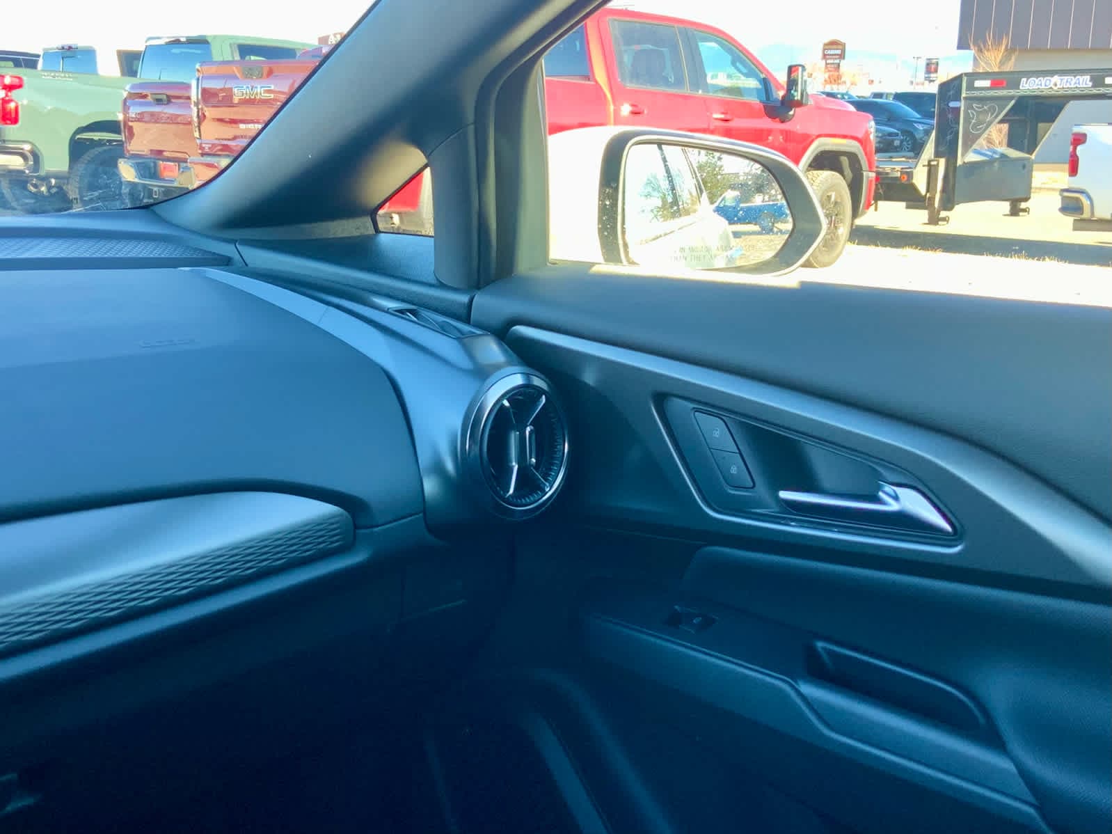 Thumbnail: 2026 Chevrolet Equinox - 37