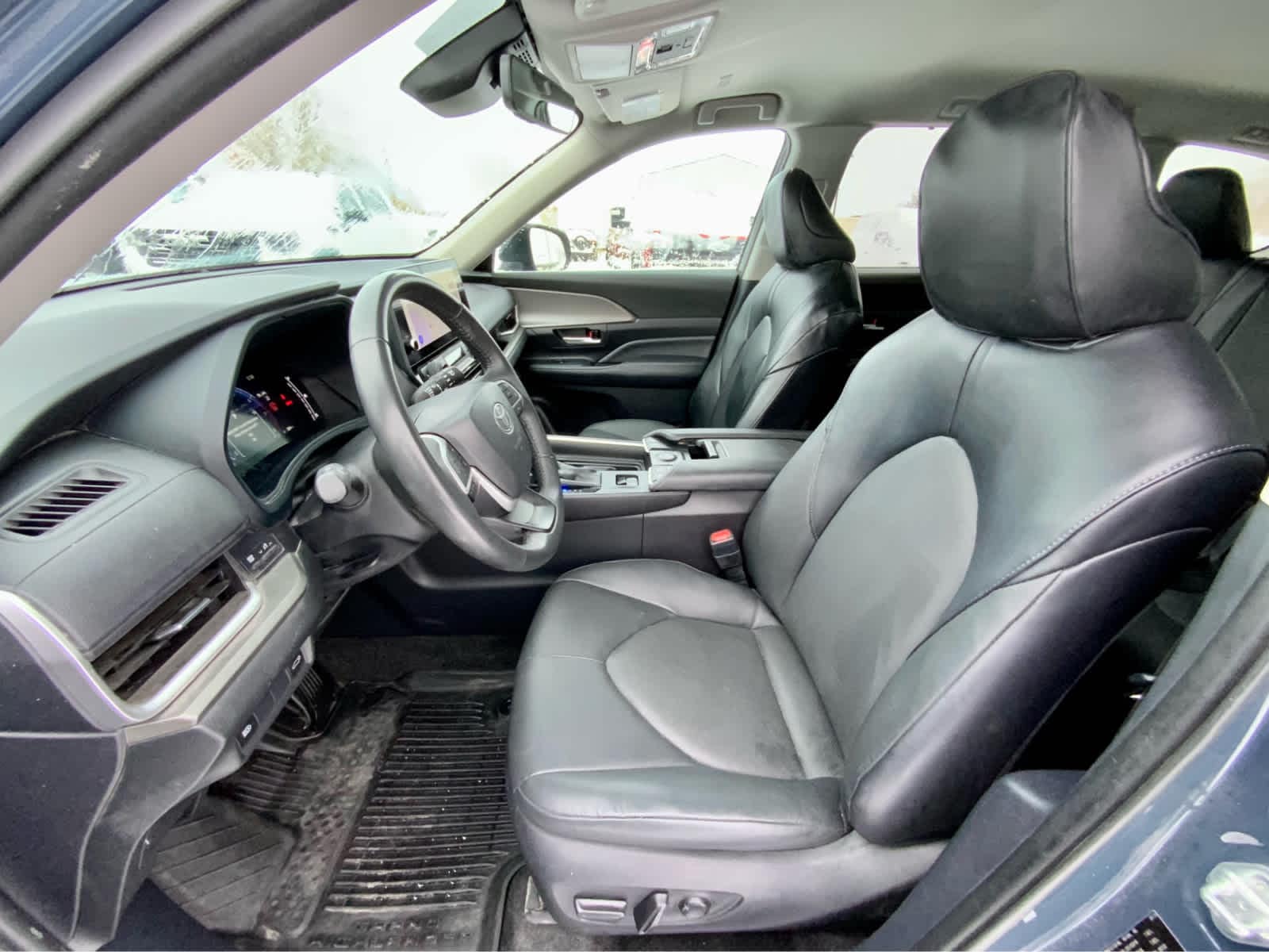 Thumbnail: 2024 Toyota Grand Highlander - 21