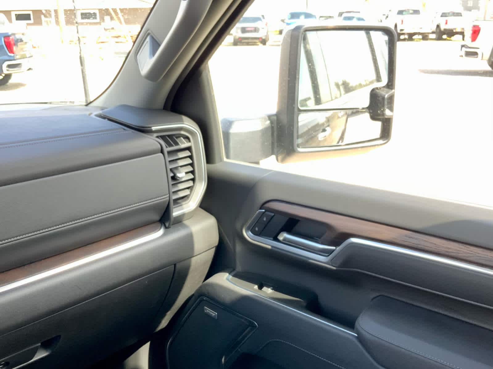 Thumbnail: 2026 GMC Sierra 3500 - 36