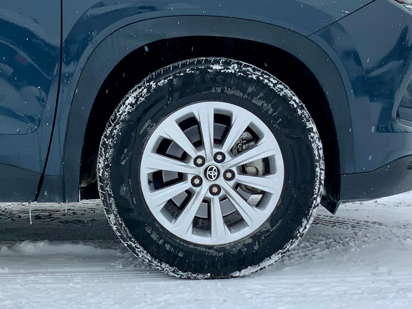 Thumbnail: 2024 Toyota Grand Highlander - 16