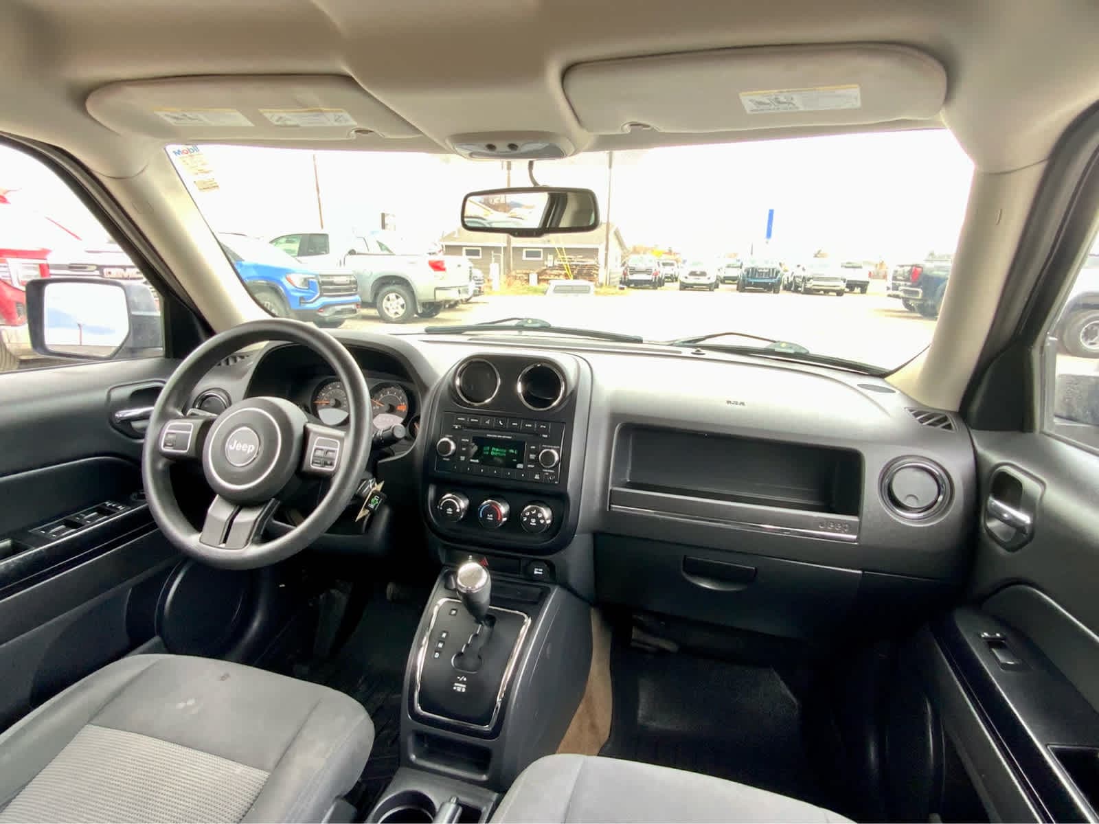 Thumbnail: 2016 Jeep Patriot - 33
