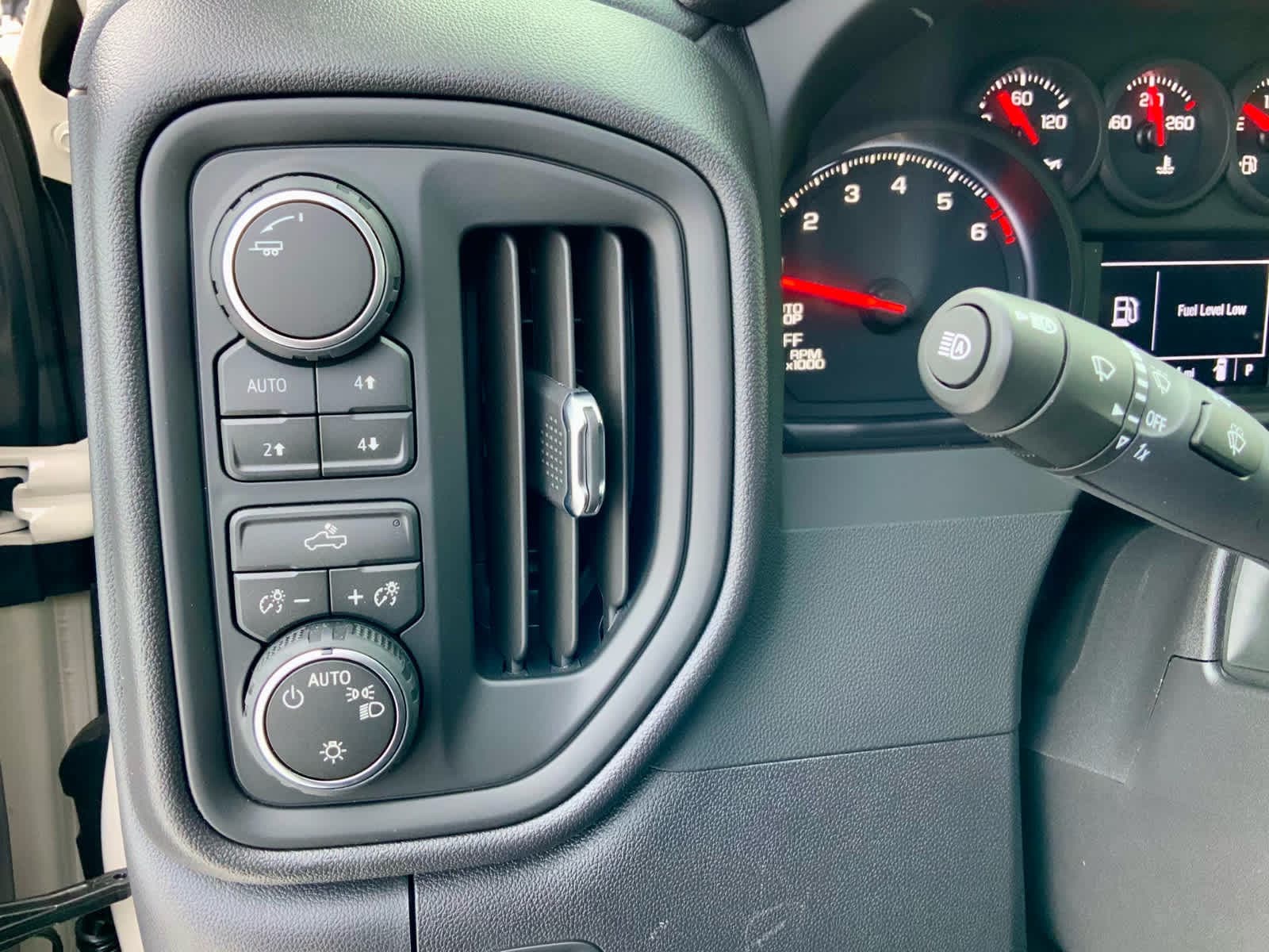 Thumbnail: 2026 Chevrolet Silverado 1500 - 49