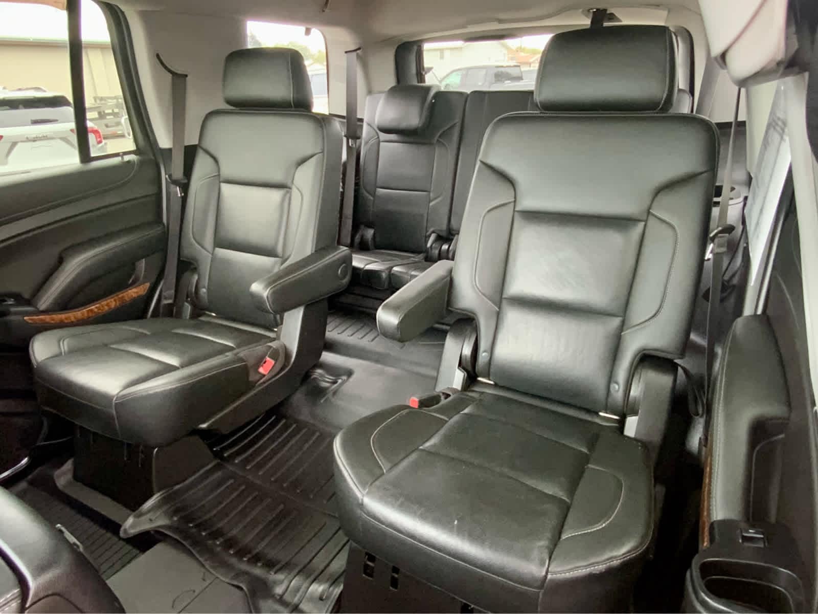 Thumbnail: 2020 Chevrolet Tahoe - 33