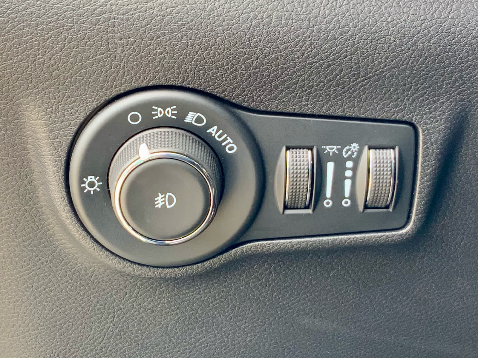 Thumbnail: 2023 Jeep Compass - 49