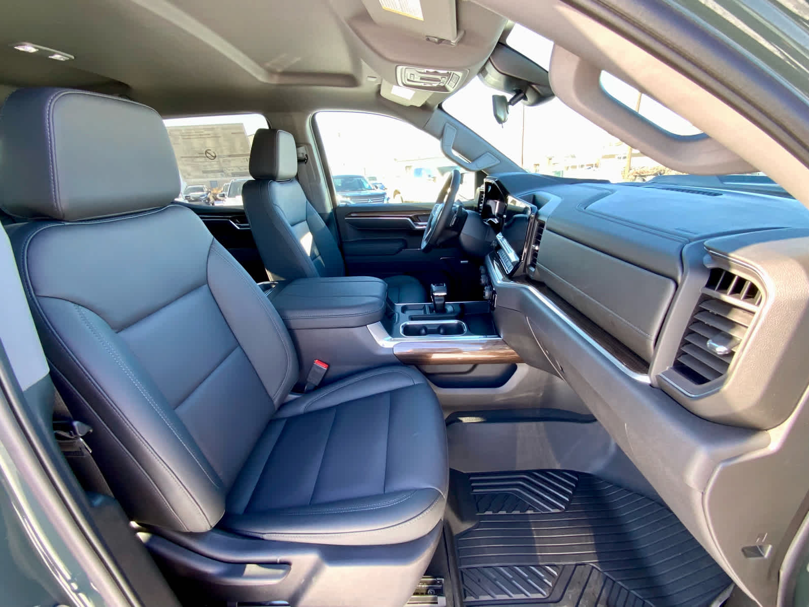 Thumbnail: 2026 Chevrolet Silverado 1500 - 24