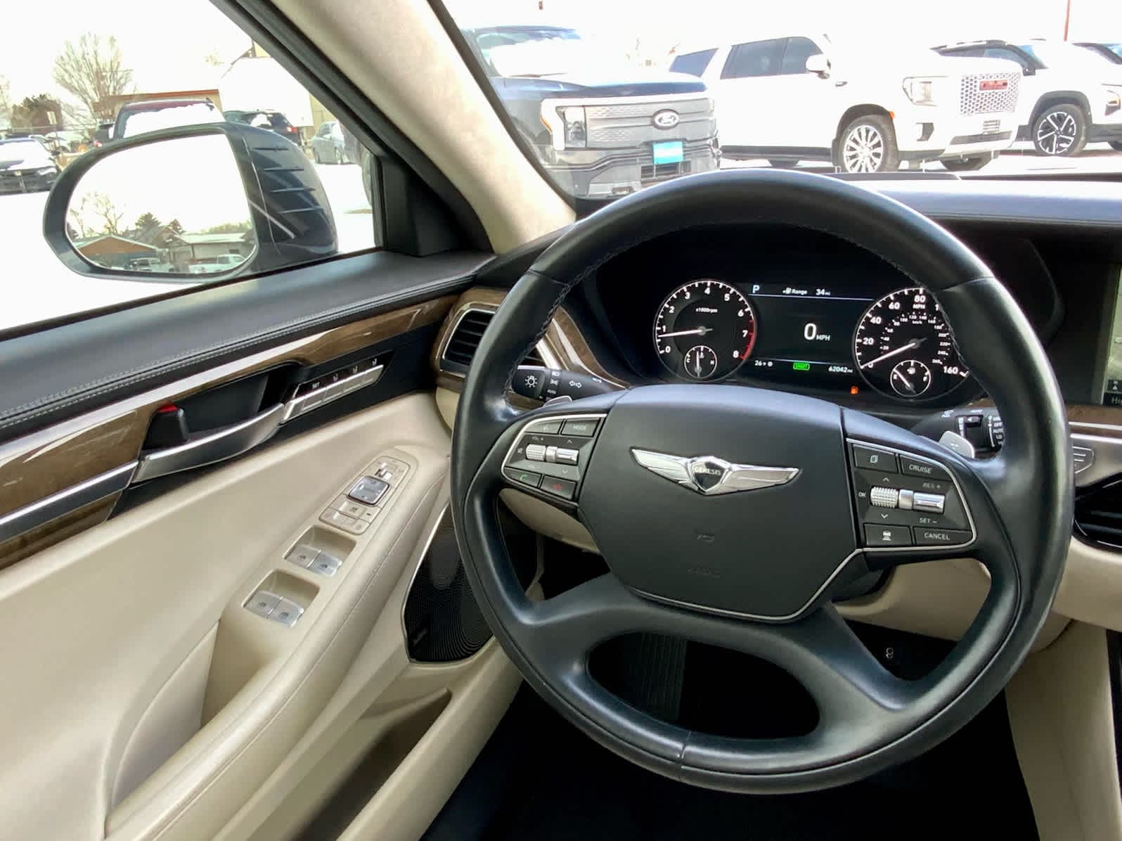 Thumbnail: 2017 Genesis G90 - 39